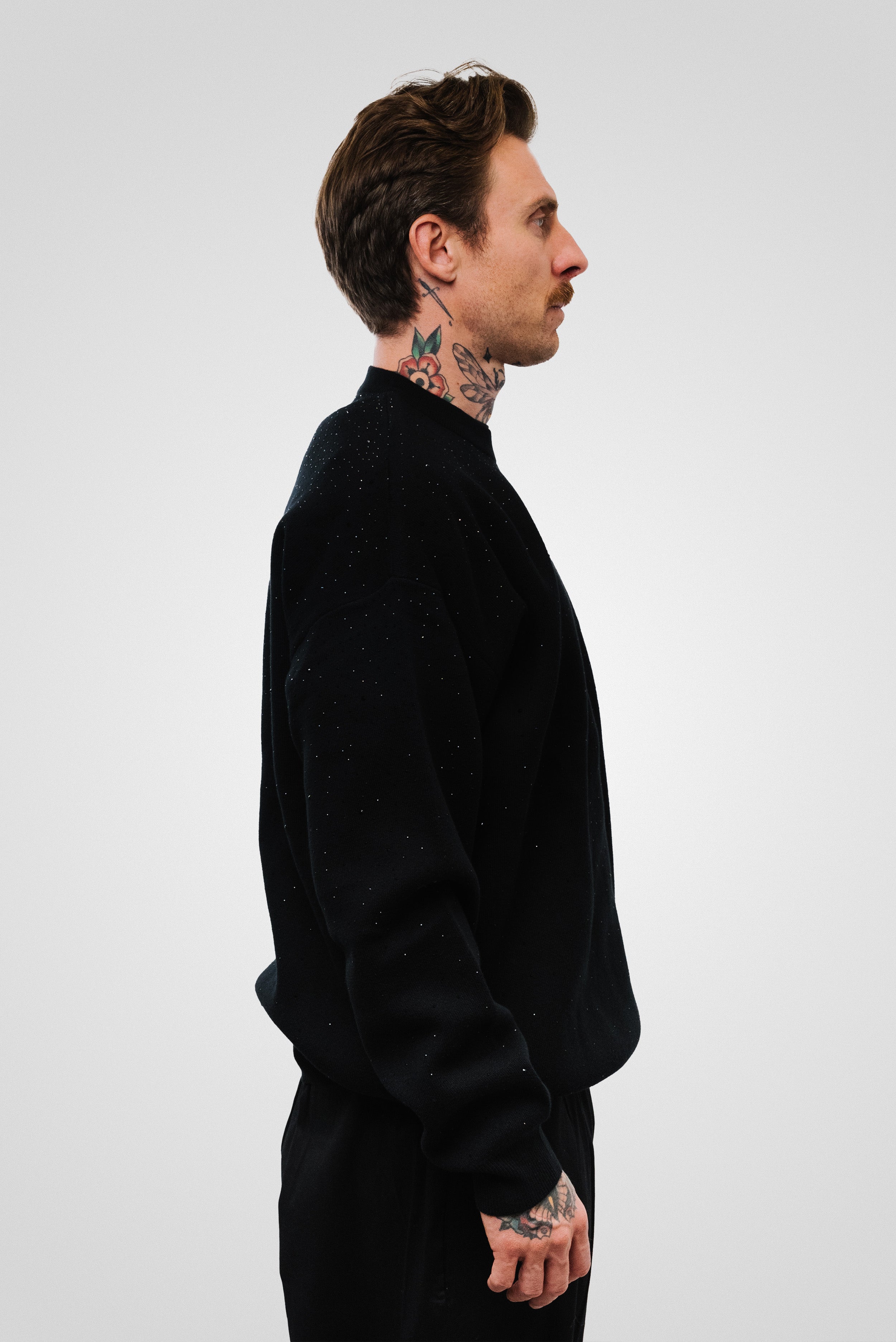 SPARKLE BLACK SWEATER - QYB