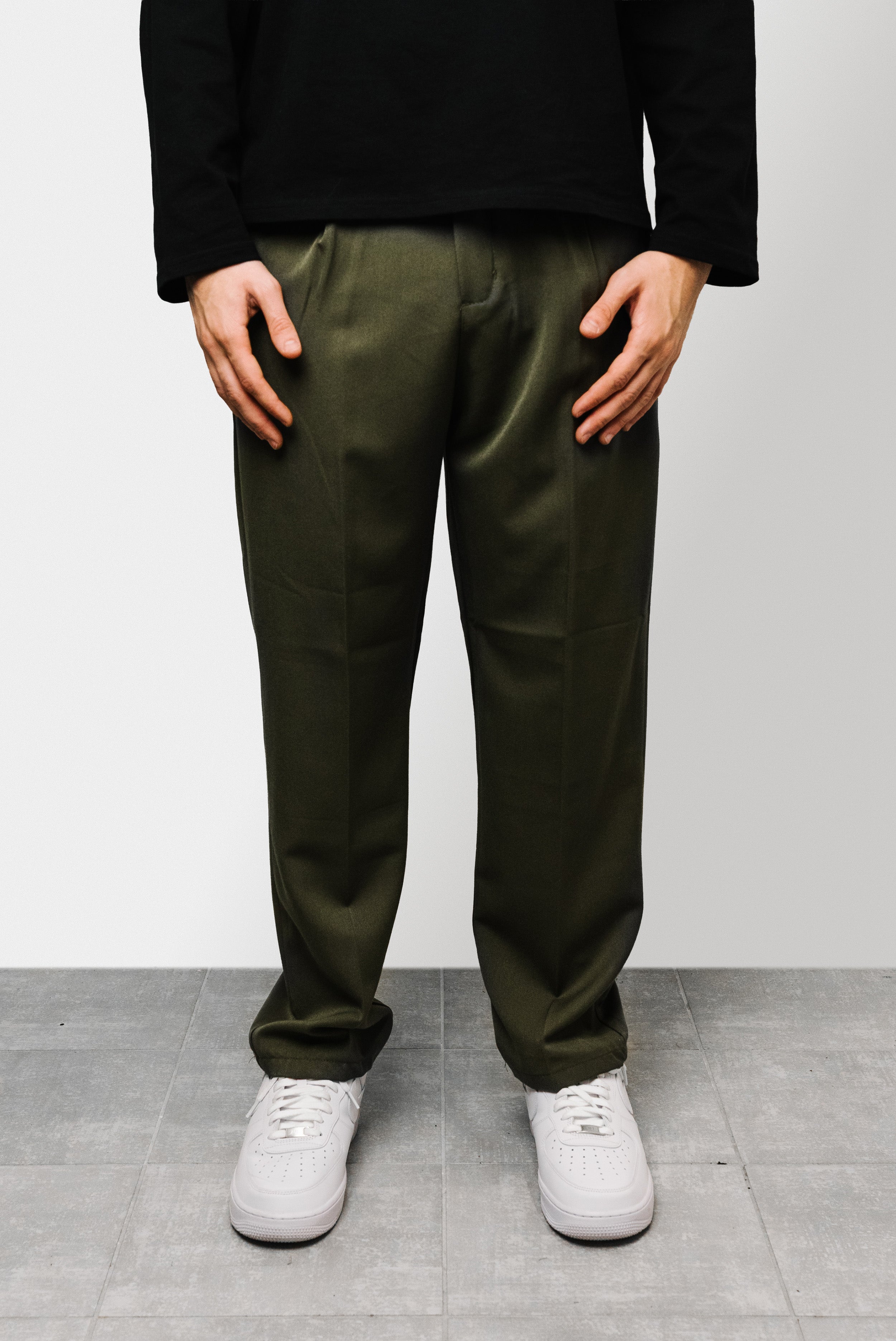RELAXED PANTS OLIVE - We Are All Ash