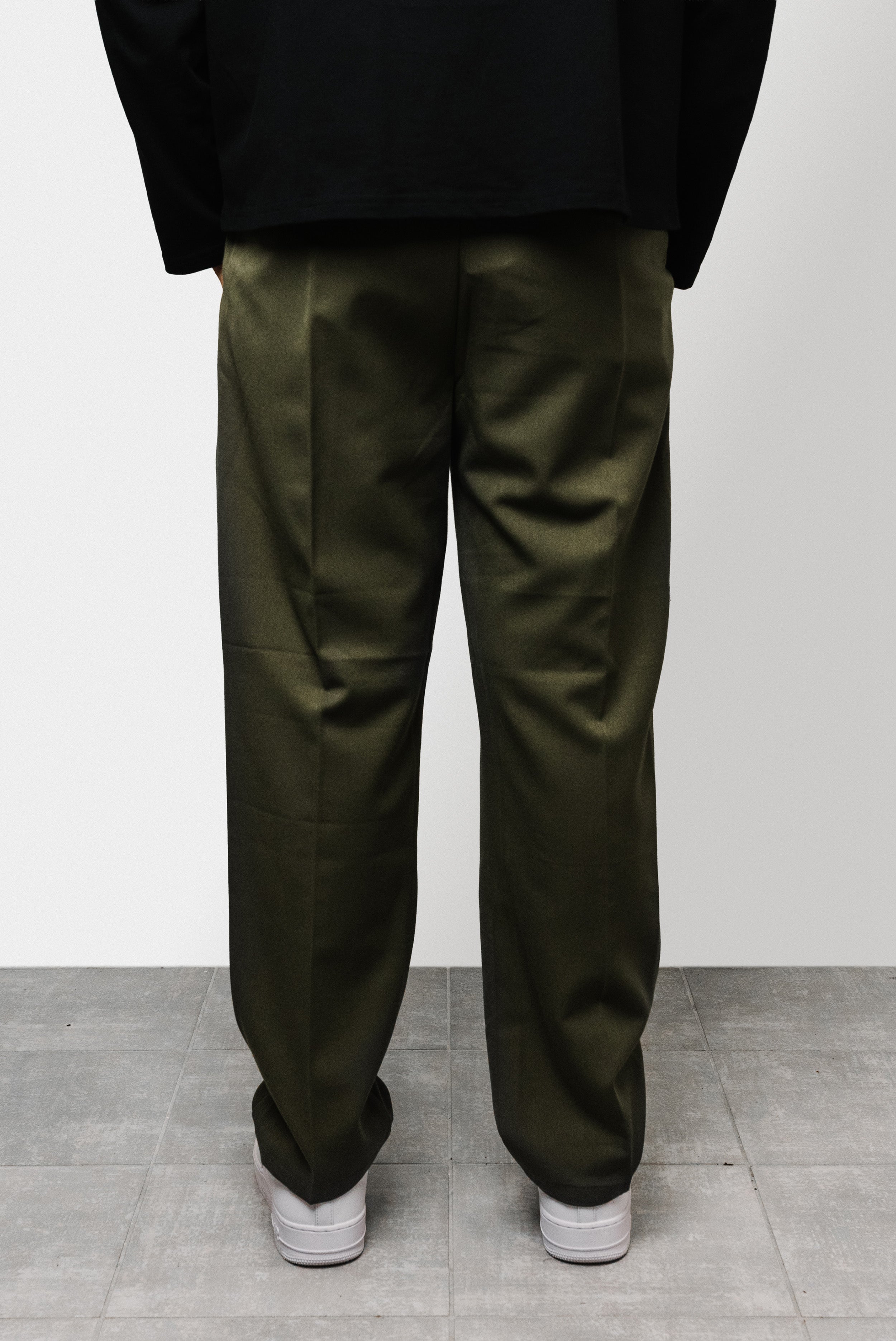 RELAXED PANTS OLIVE - We Are All Ash