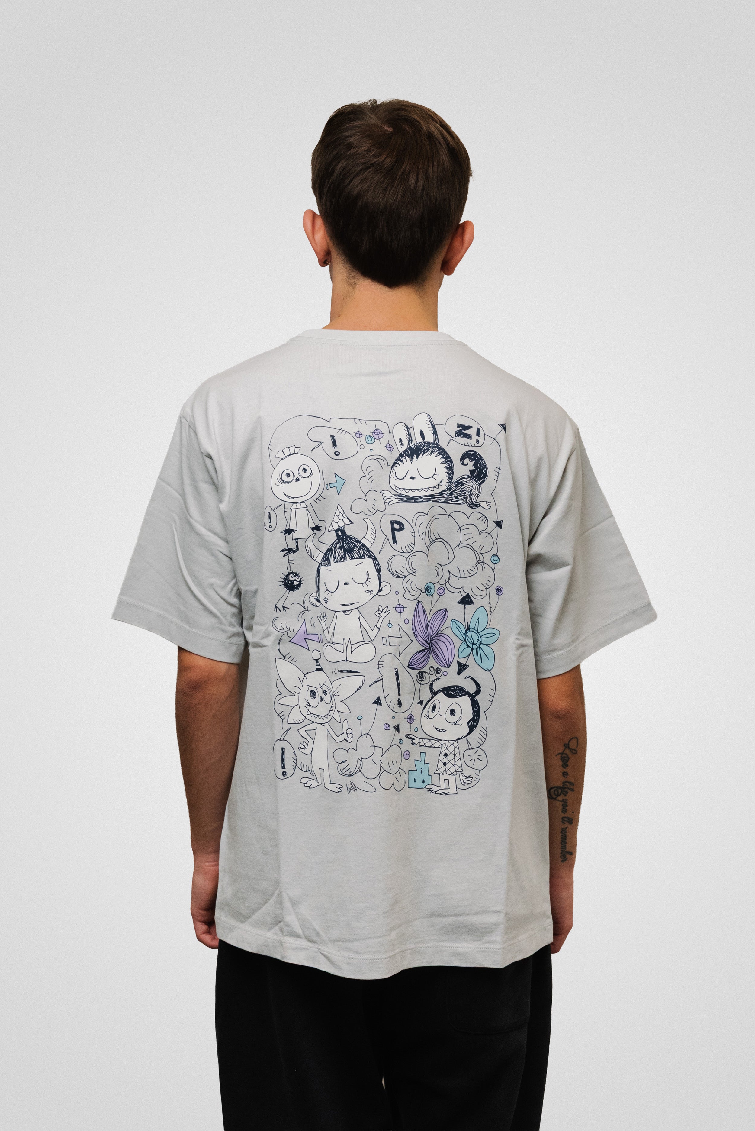 TEE UNIQLO X POP MART LABUBU GREY