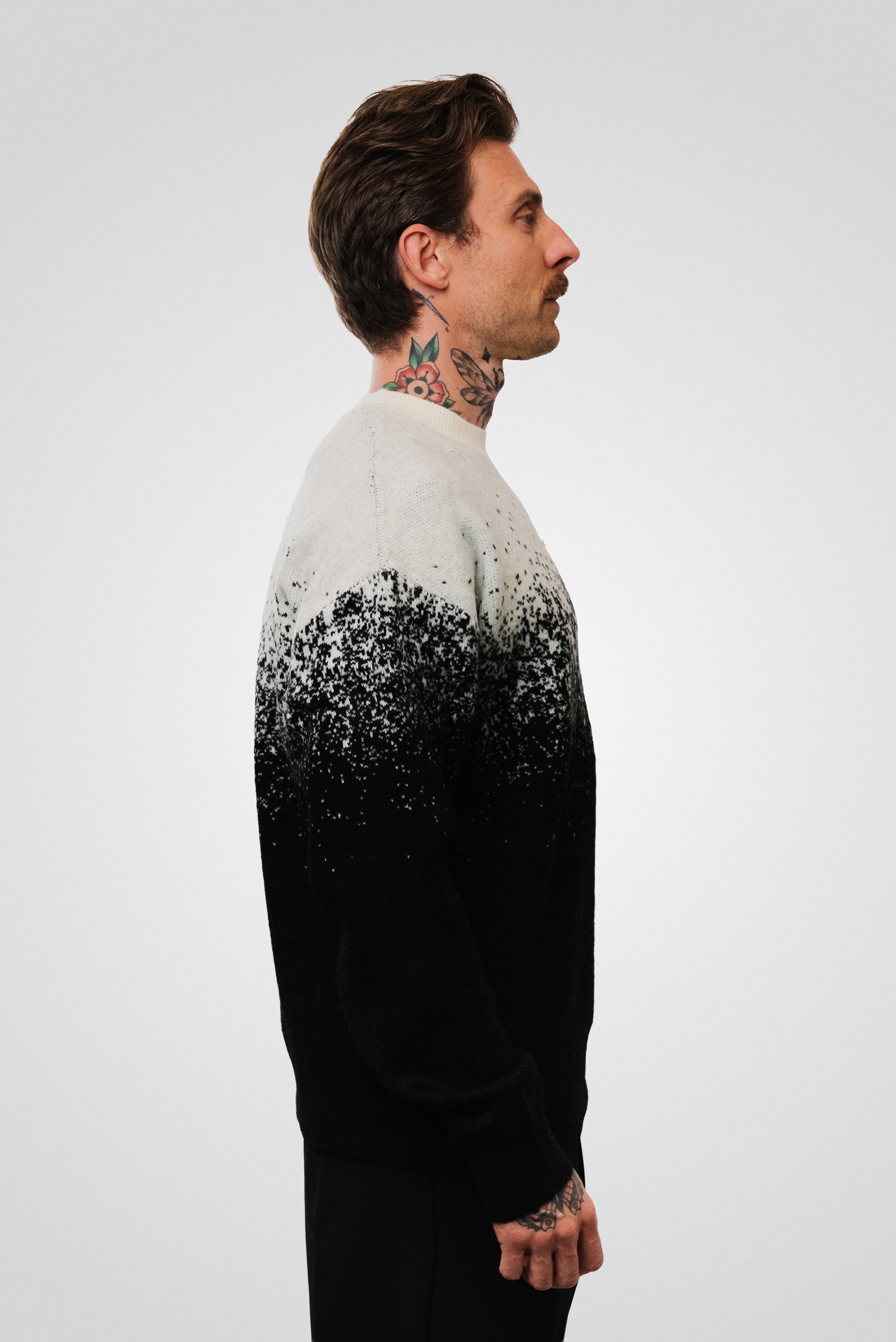 MIAMI BLACK SWEATER - QYB