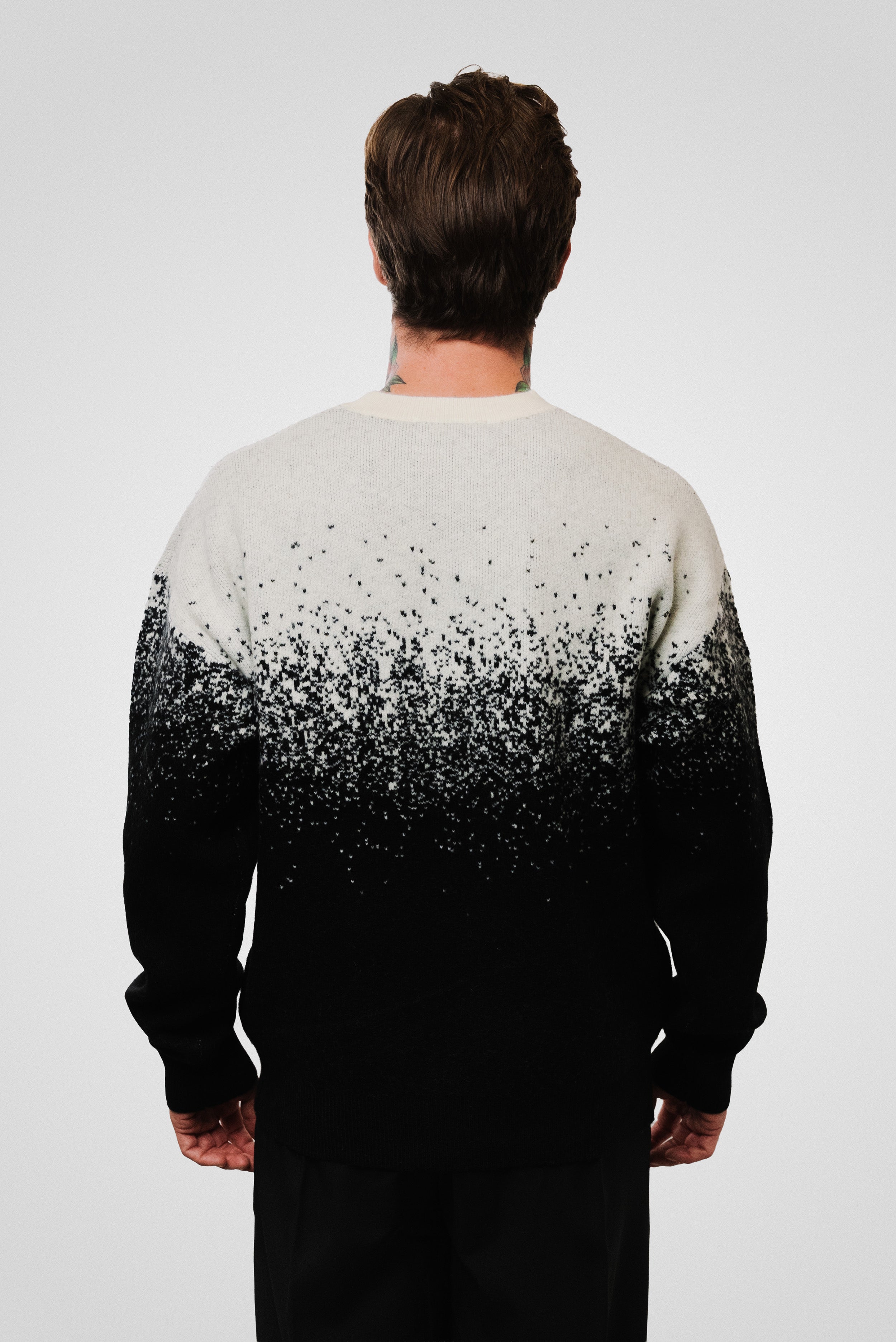 MIAMI BLACK SWEATER - QYB