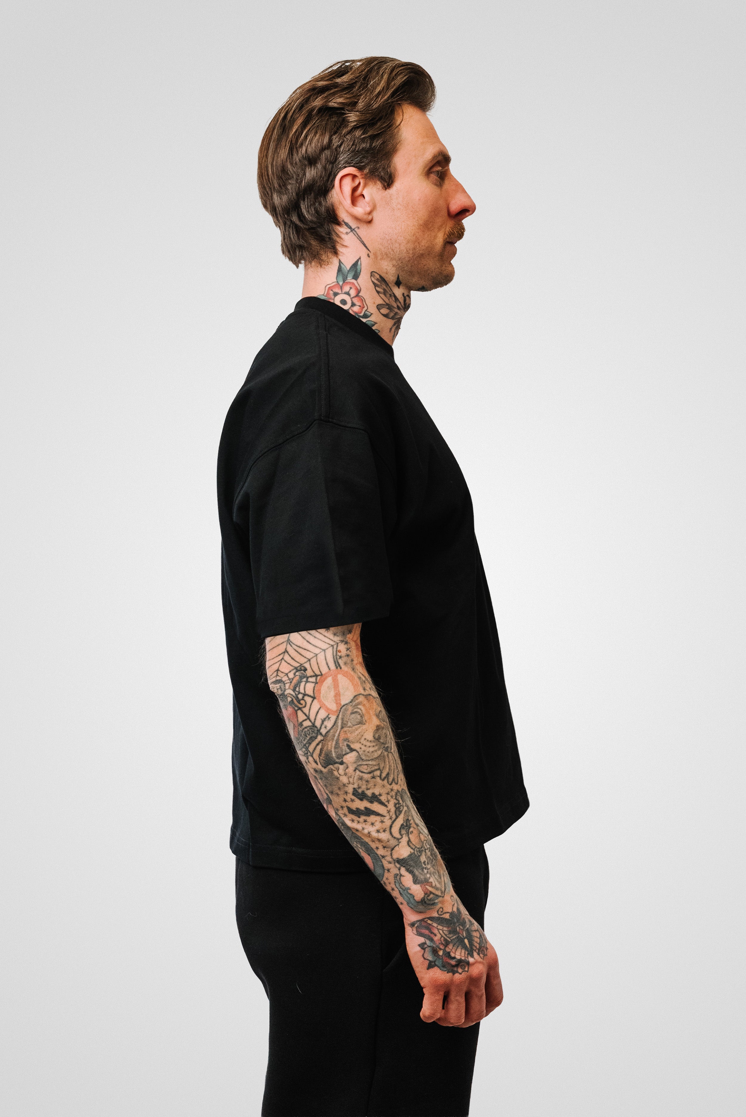 BELLA BOXY TEE BLACK - TheDoubleE