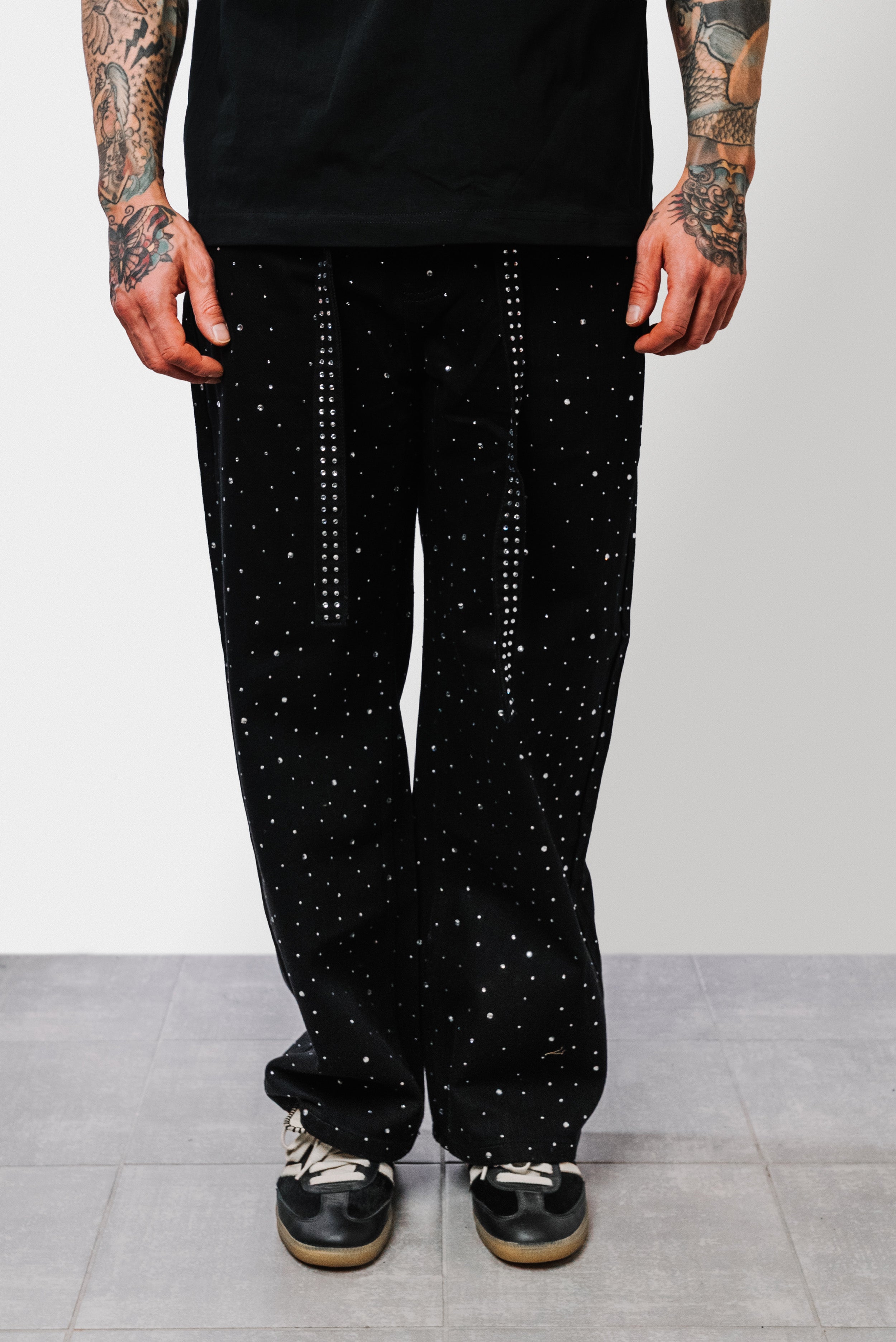 CLASSIC BLACK DENIM - Shoebuya Design