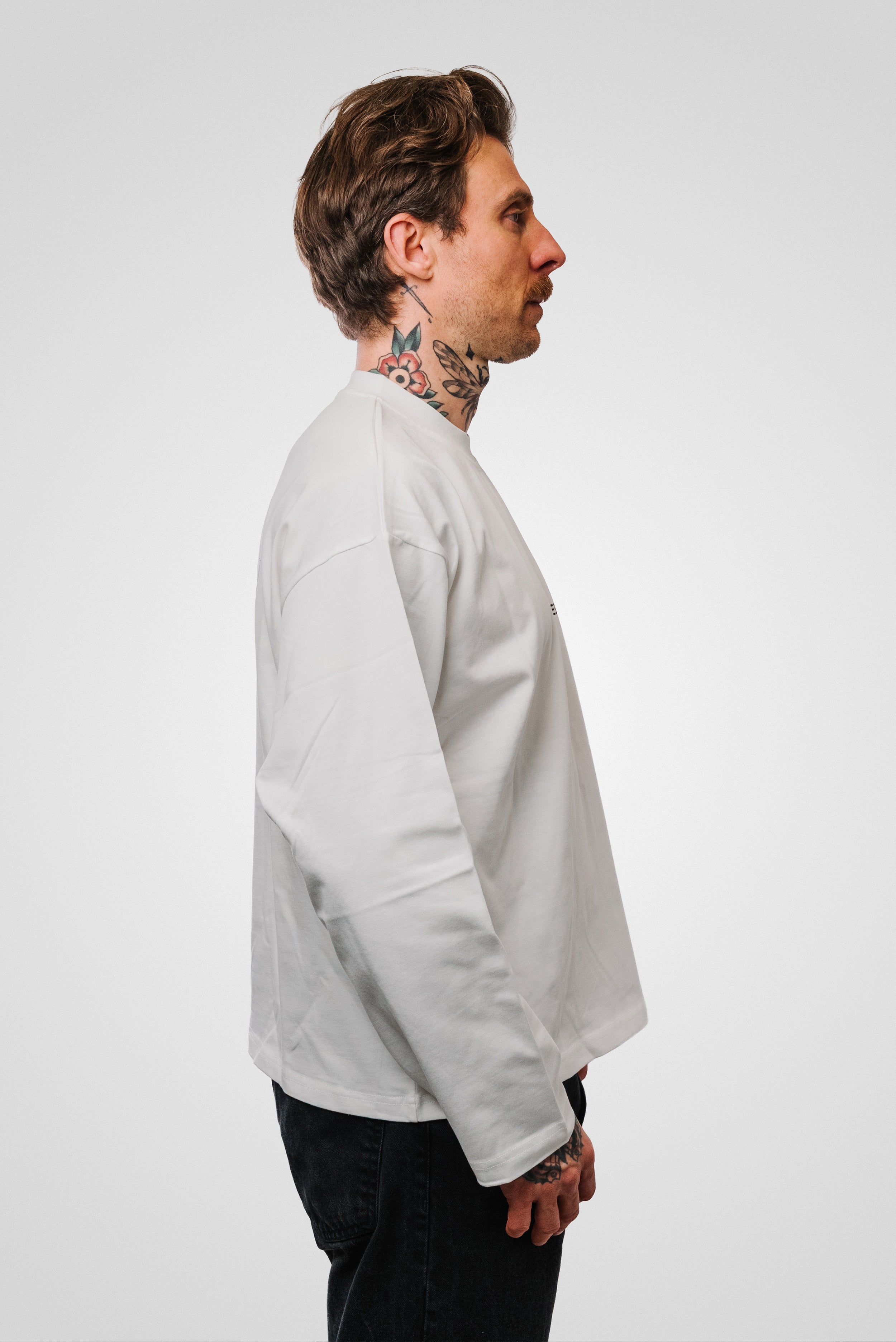 FLIRTING BOXY LONGSLEEVE WHITE - TheDoubleE