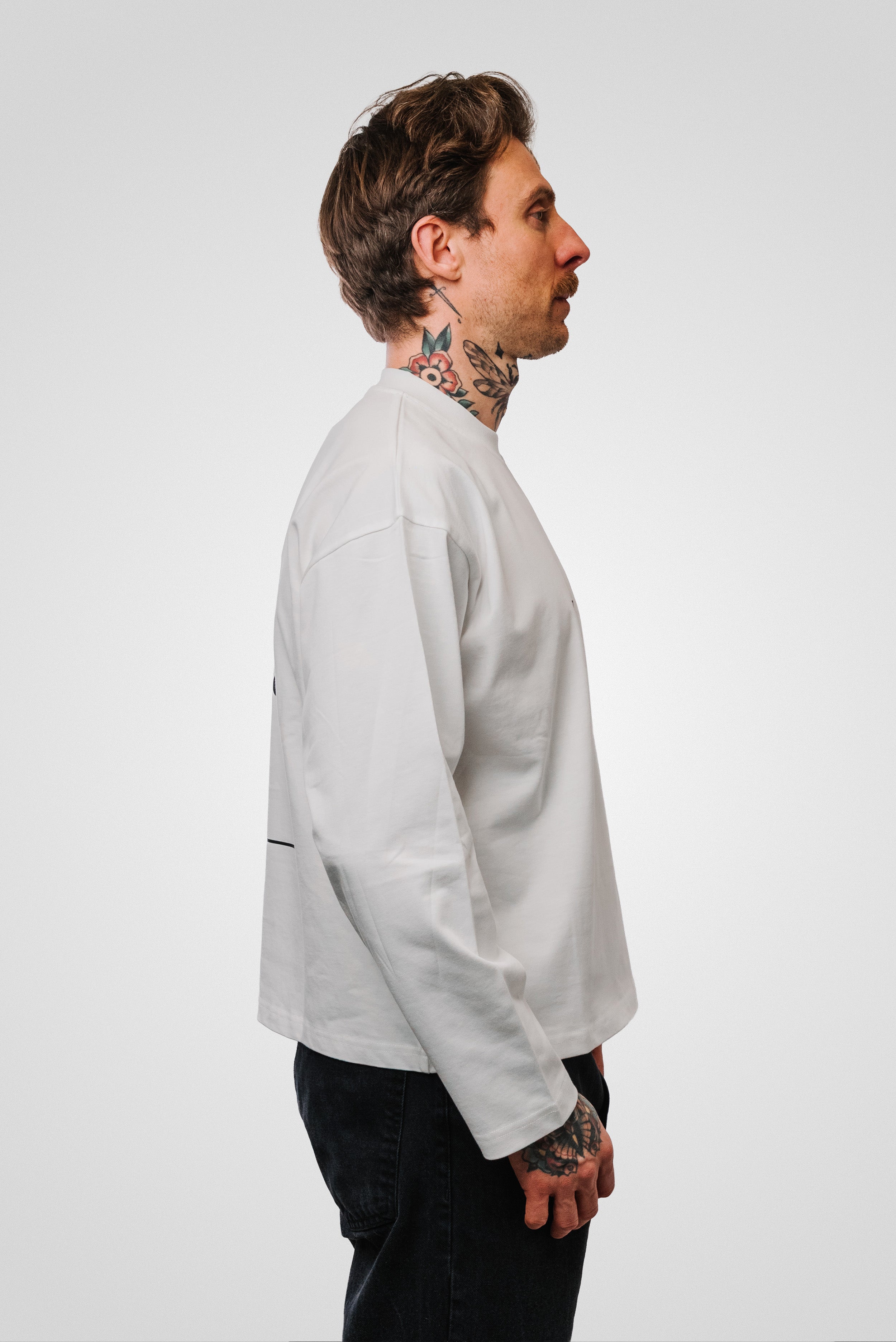 LUCKY LONGSLEEVE WHITE - TheDoubleE