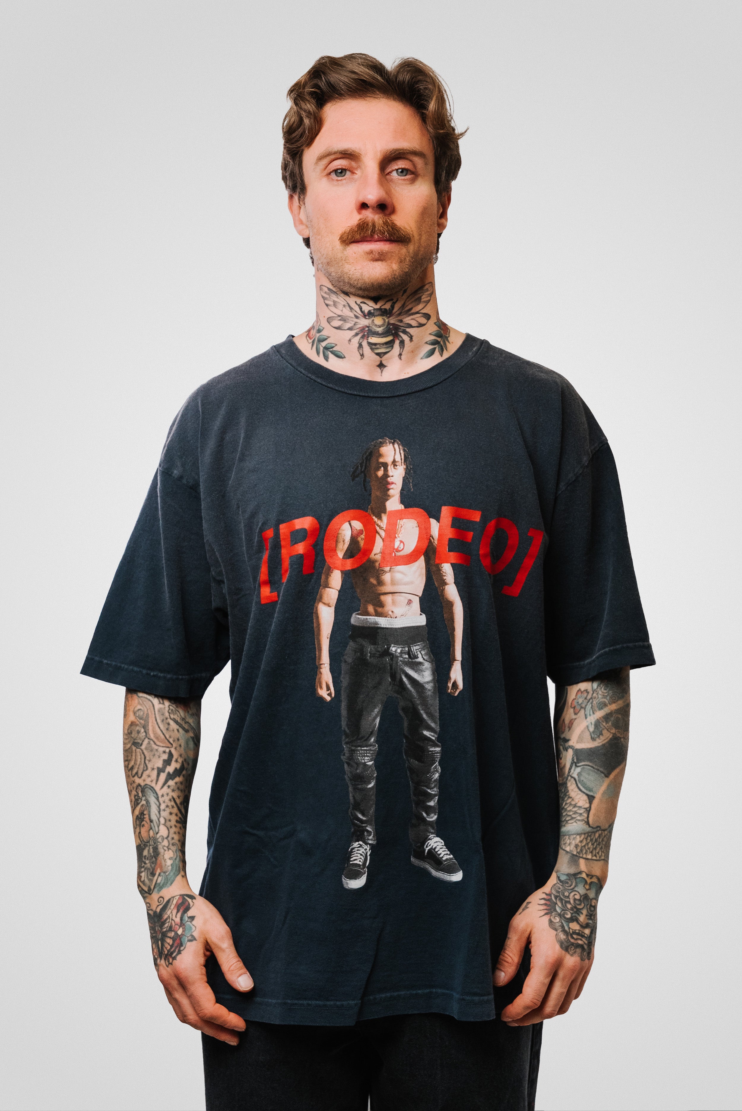 TRAVIS SCOTT RODEO 10 YEARS ACTION FIGURE TEE WASHED