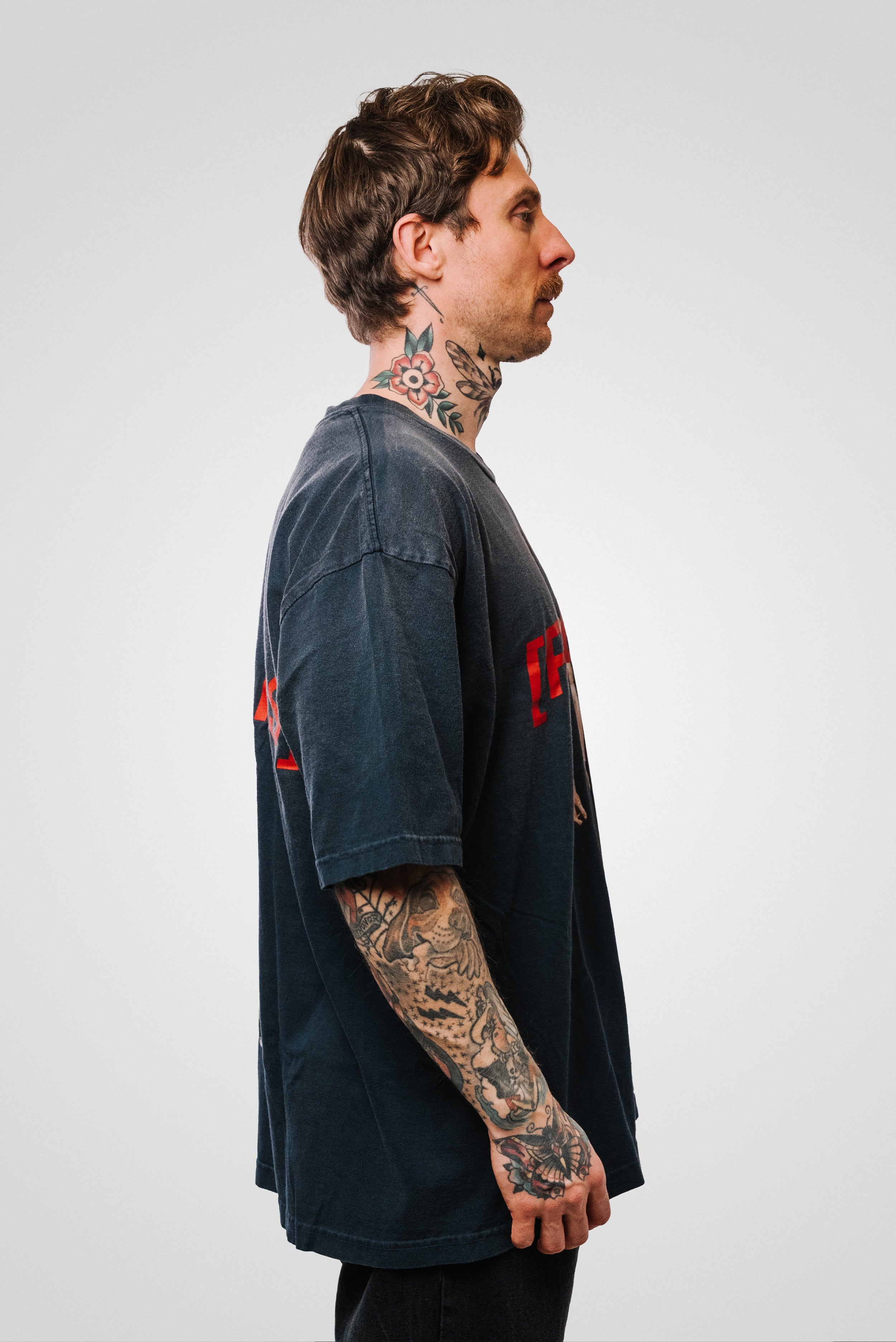 TRAVIS SCOTT RODEO 10 YEARS ACTION FIGURE TEE WASHED