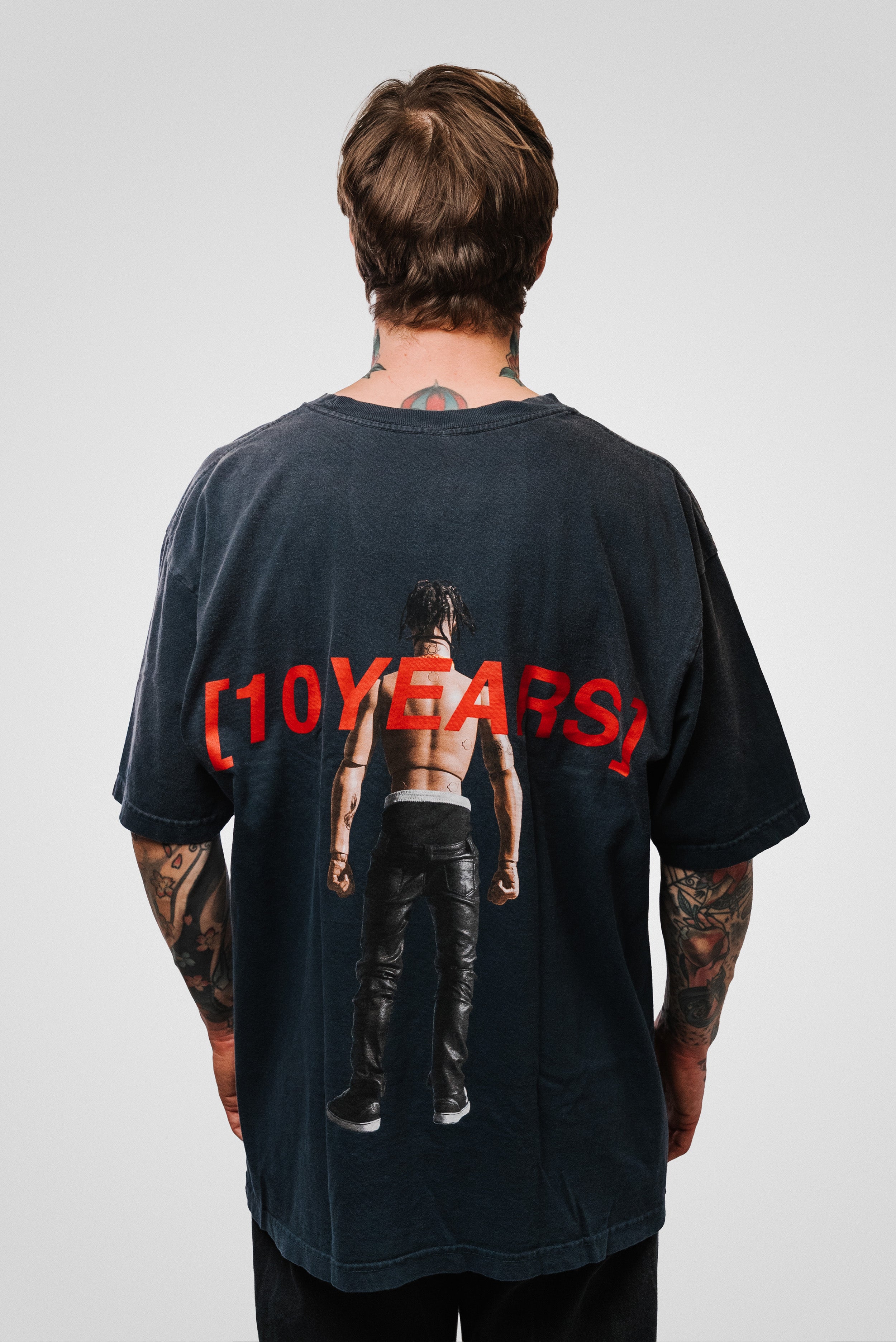 TRAVIS SCOTT RODEO 10 YEARS ACTION FIGURE TEE WASHED