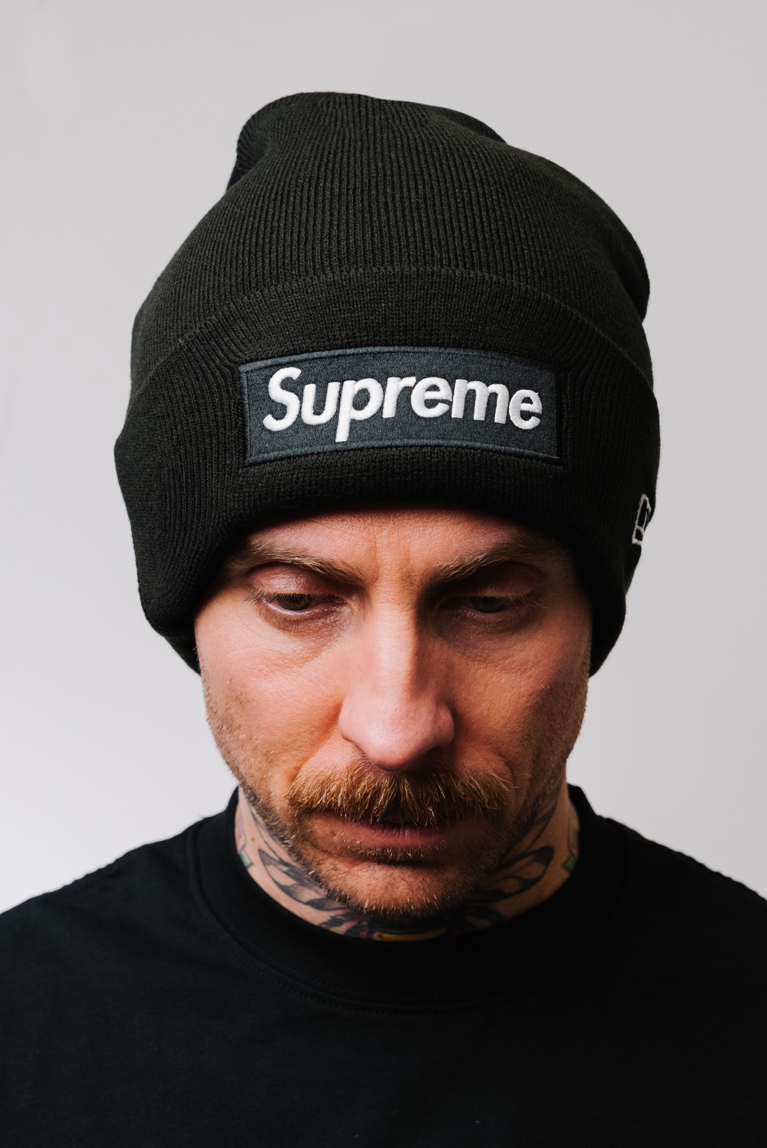 SUPREME BOX LOGO BEANIE FW25 BLACK