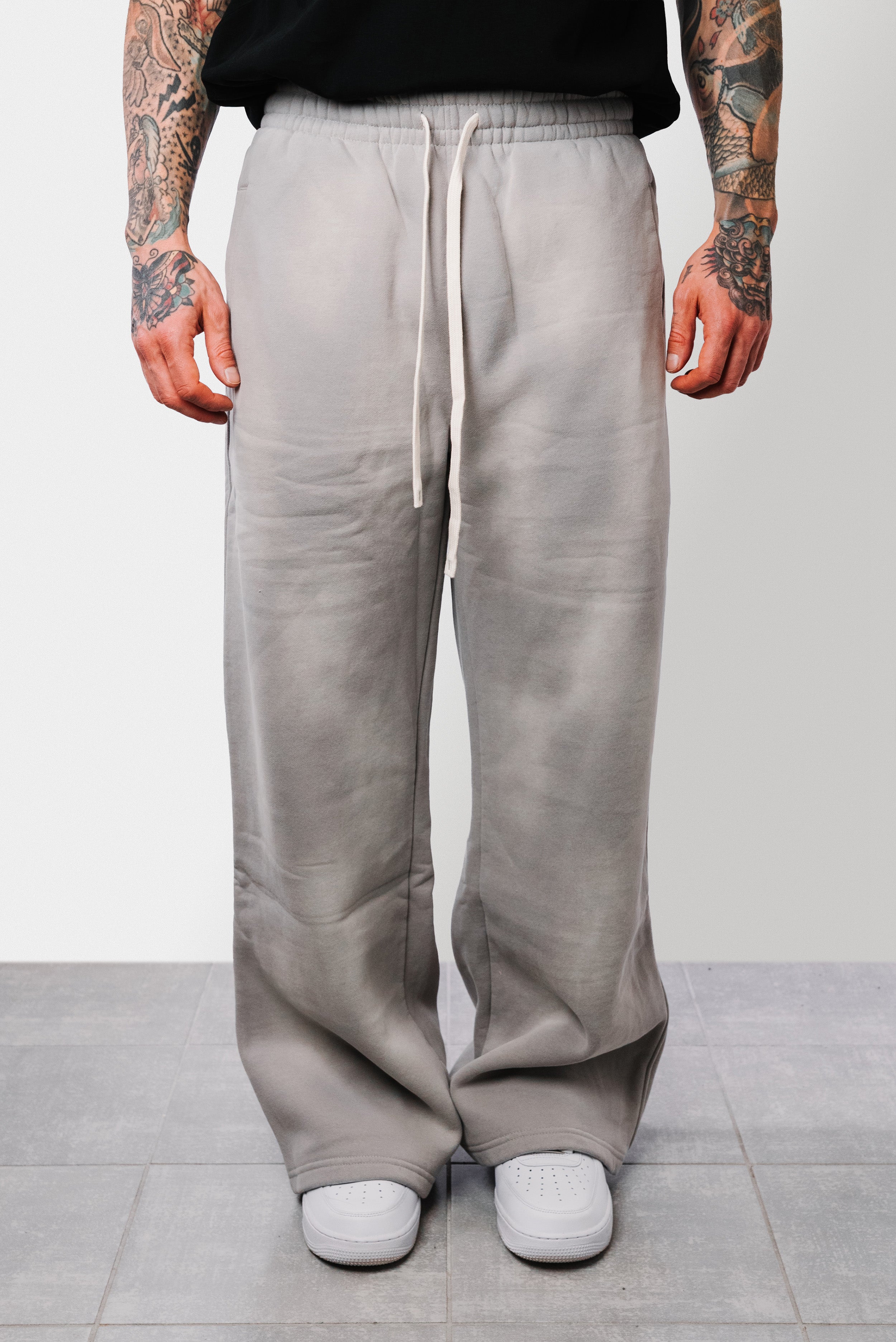 BAGGY SWEATPANTS SLAVED GREY - Shoebuya Design