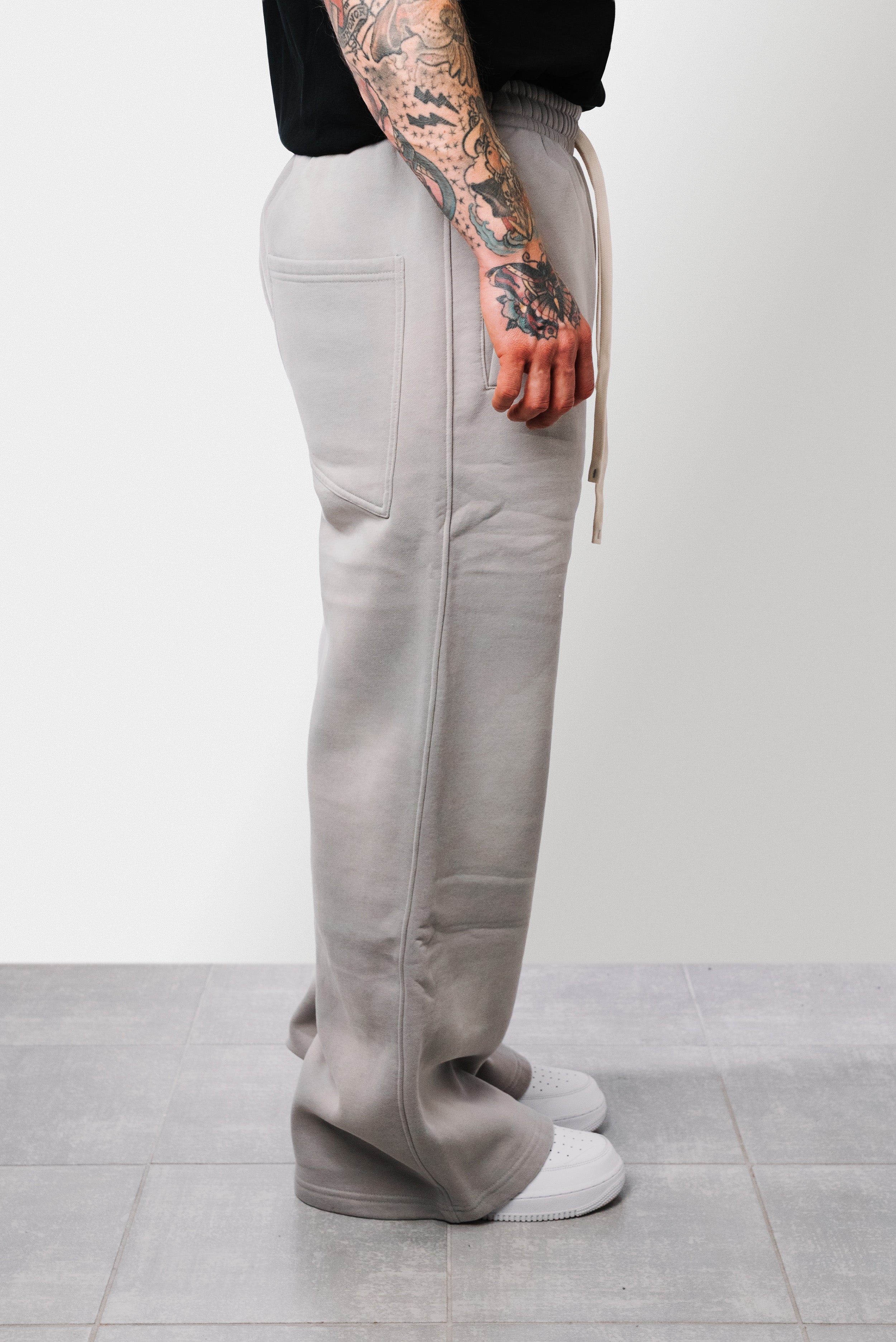 BAGGY SWEATPANTS SLAVED GREY - Shoebuya Design