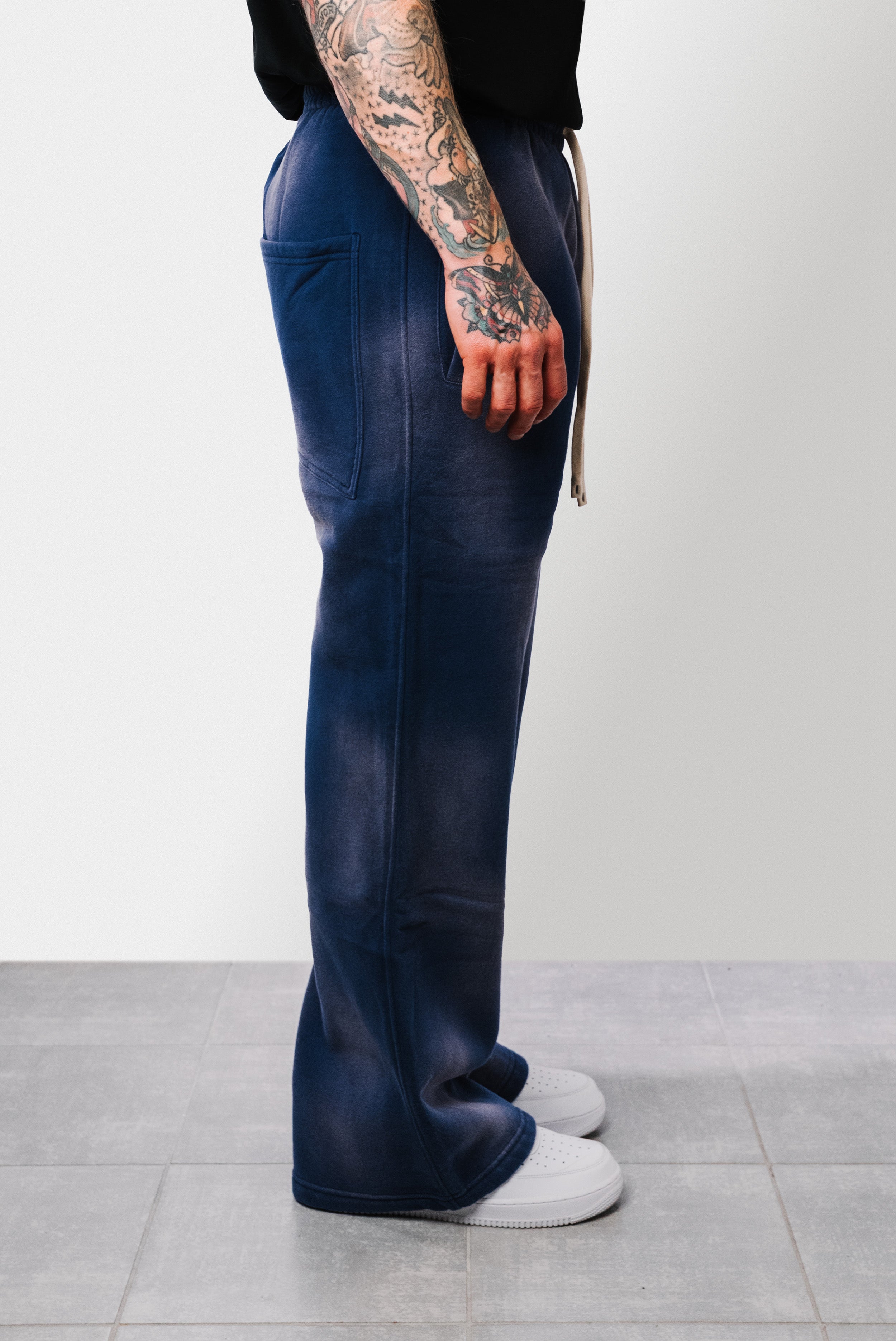BAGGY SWEATPANTS SLAVED BLUE - Shoebuya Design