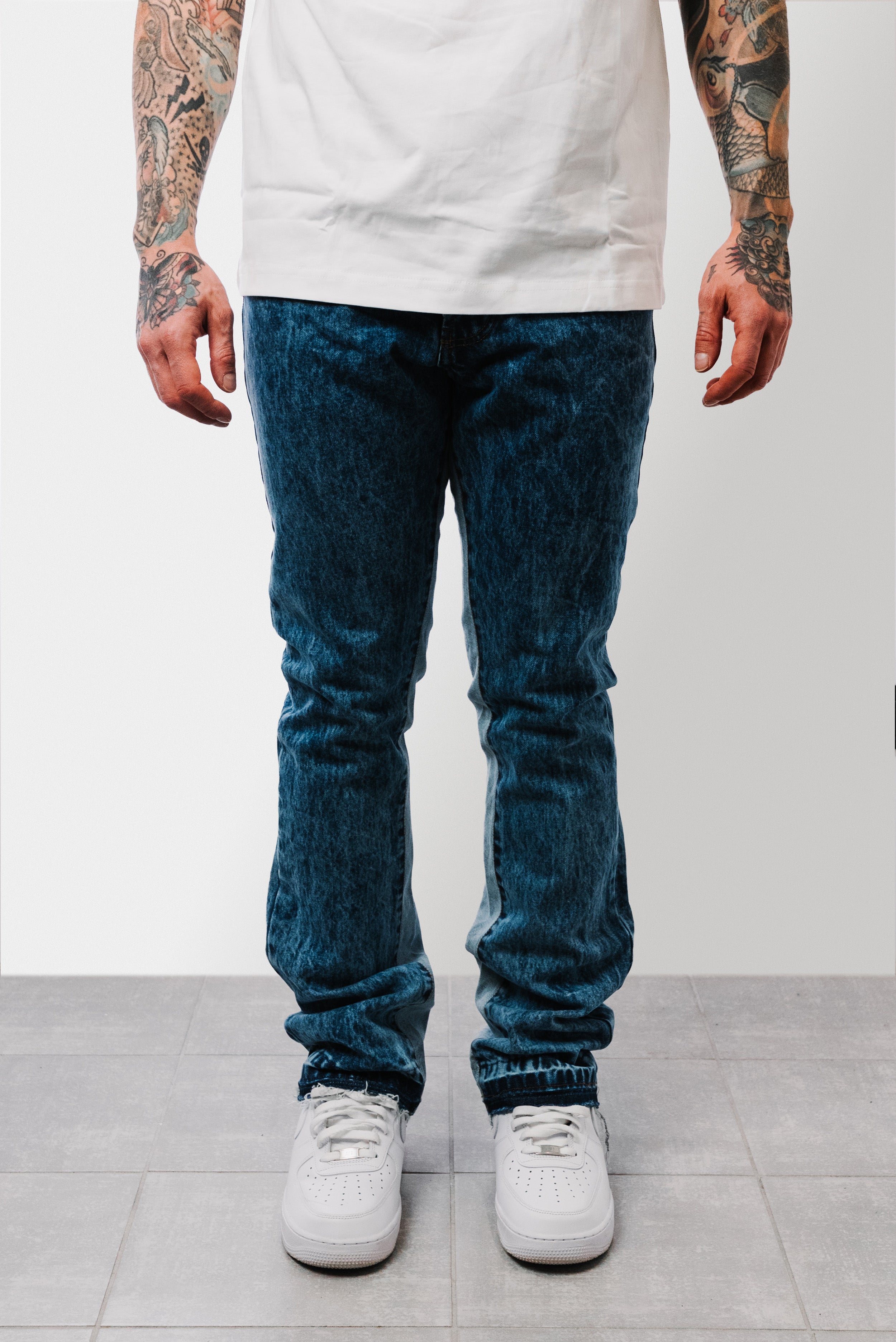 BLUE DENIM FLARED JEANS - Replacement Brand