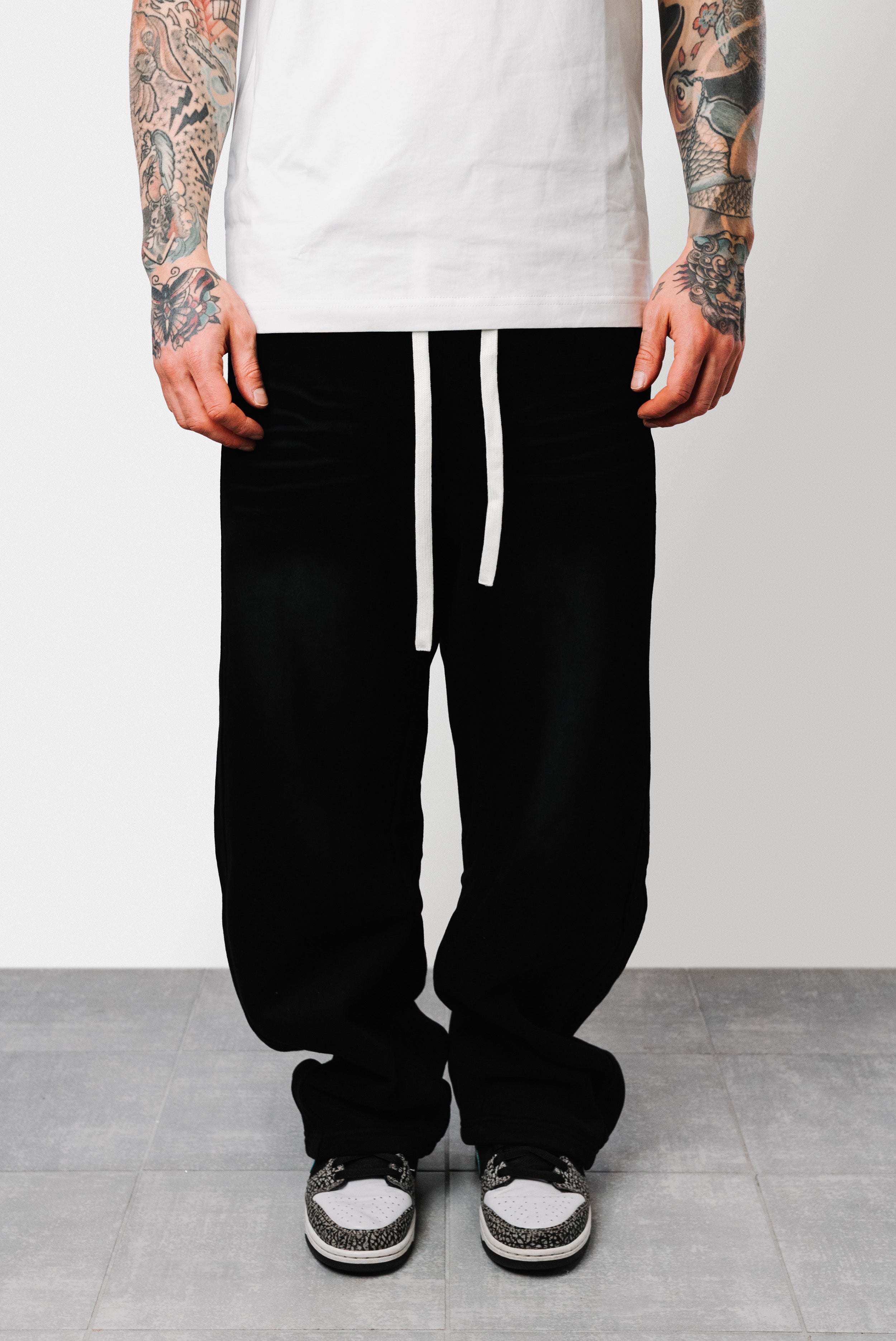 STAIN TRACKPANTS BLACK - Shoebuya Design