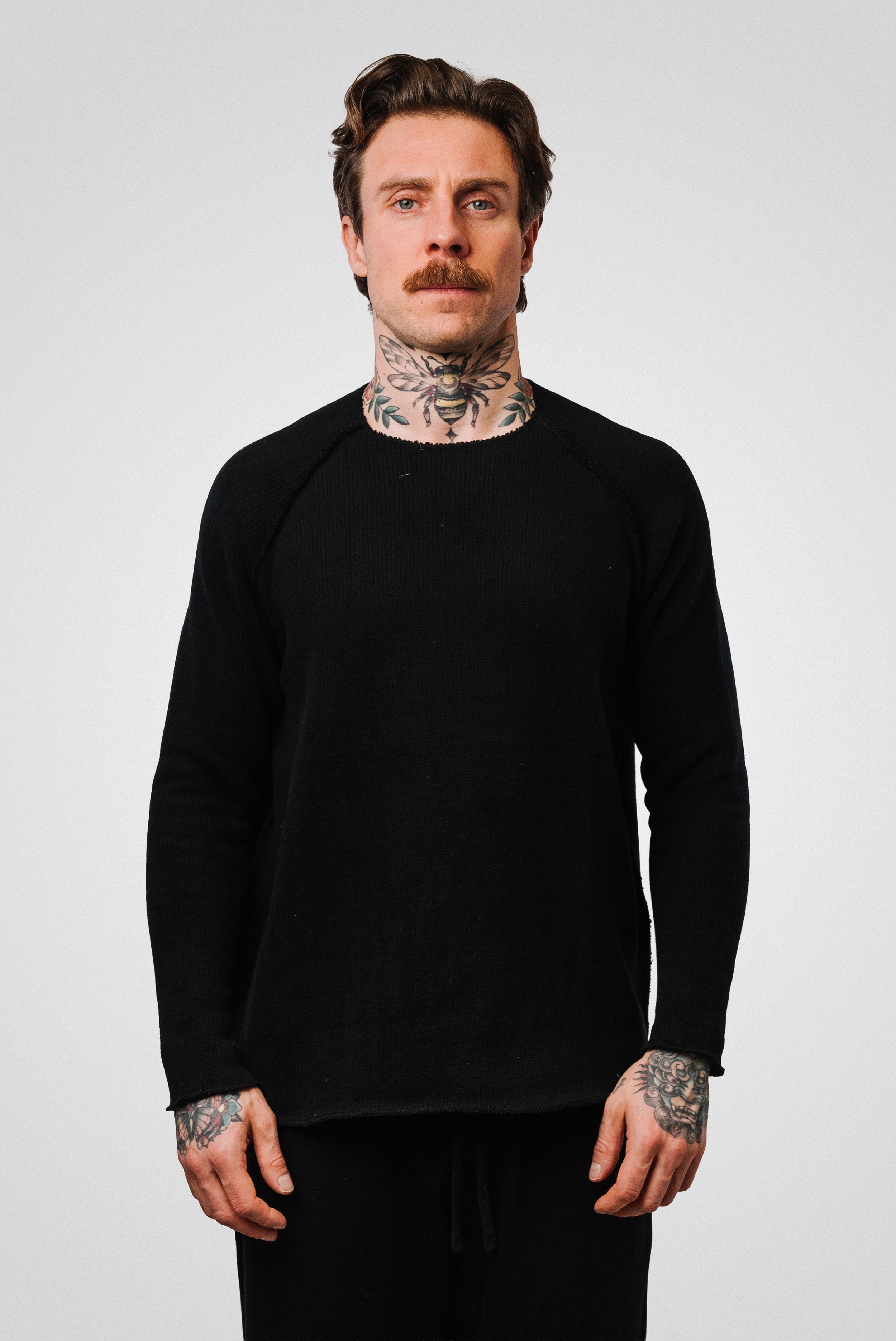 REVERSE BLACK SWEATER - Sign Brand