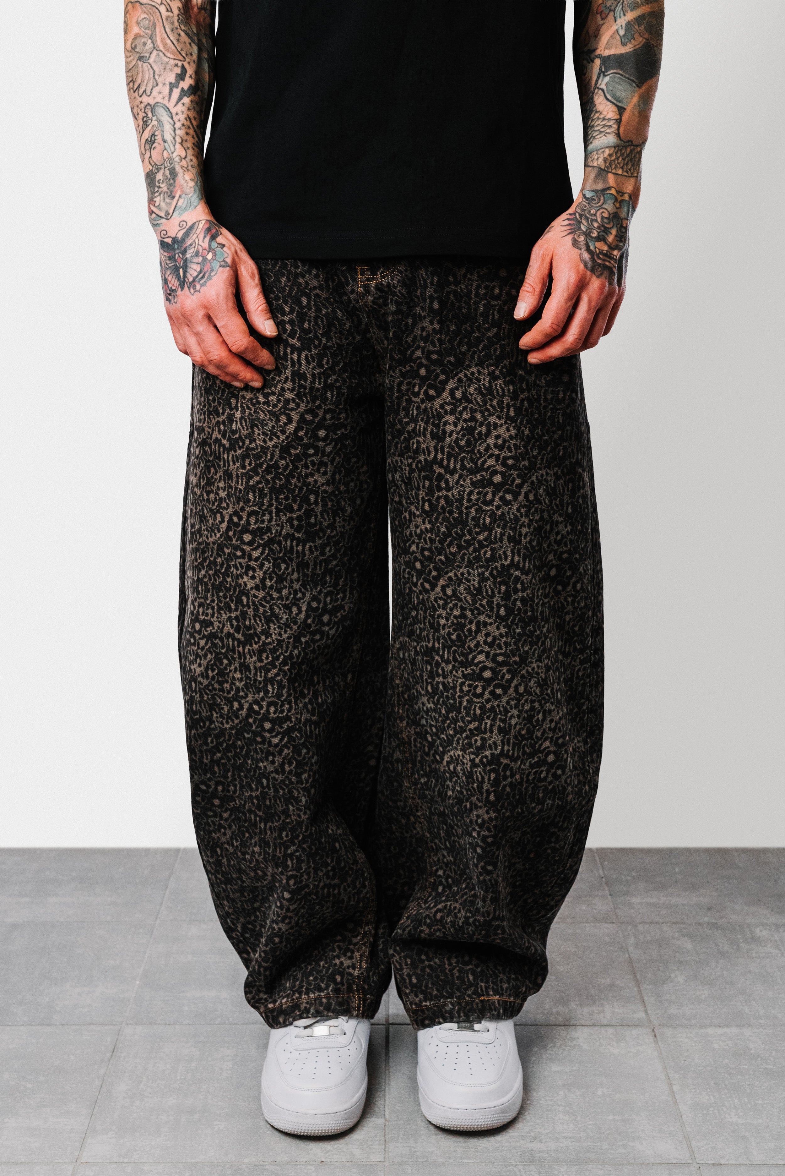 LEOPARD BAGGY JEANS - Shoebuya Design