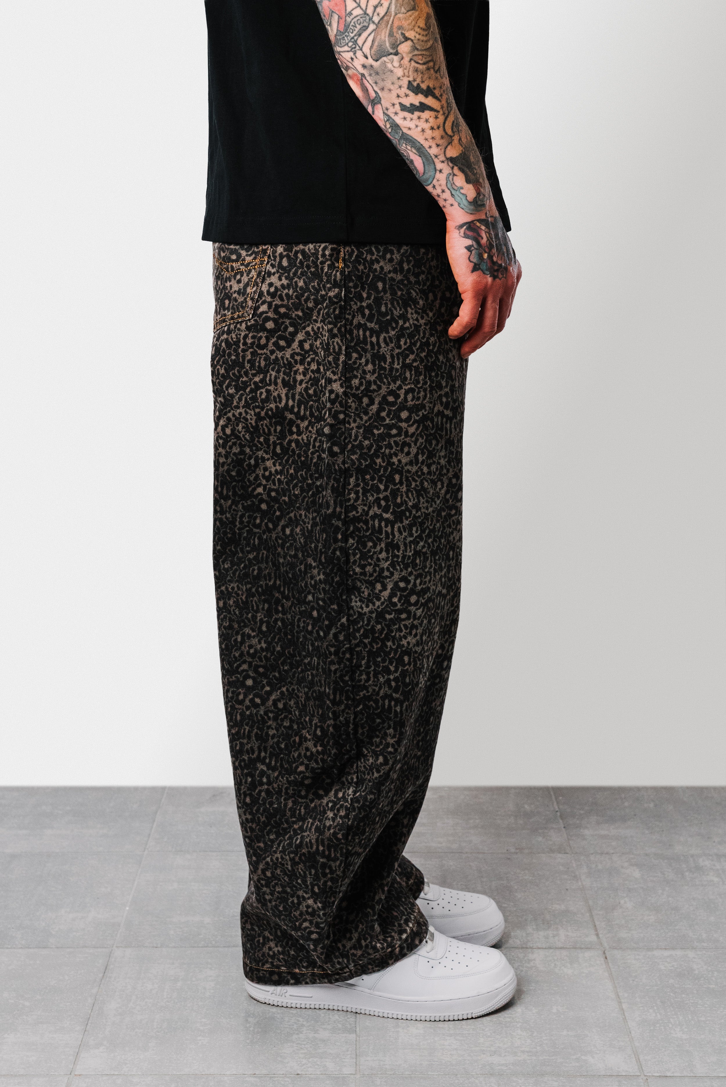 LEOPARD BAGGY JEANS - Shoebuya Design