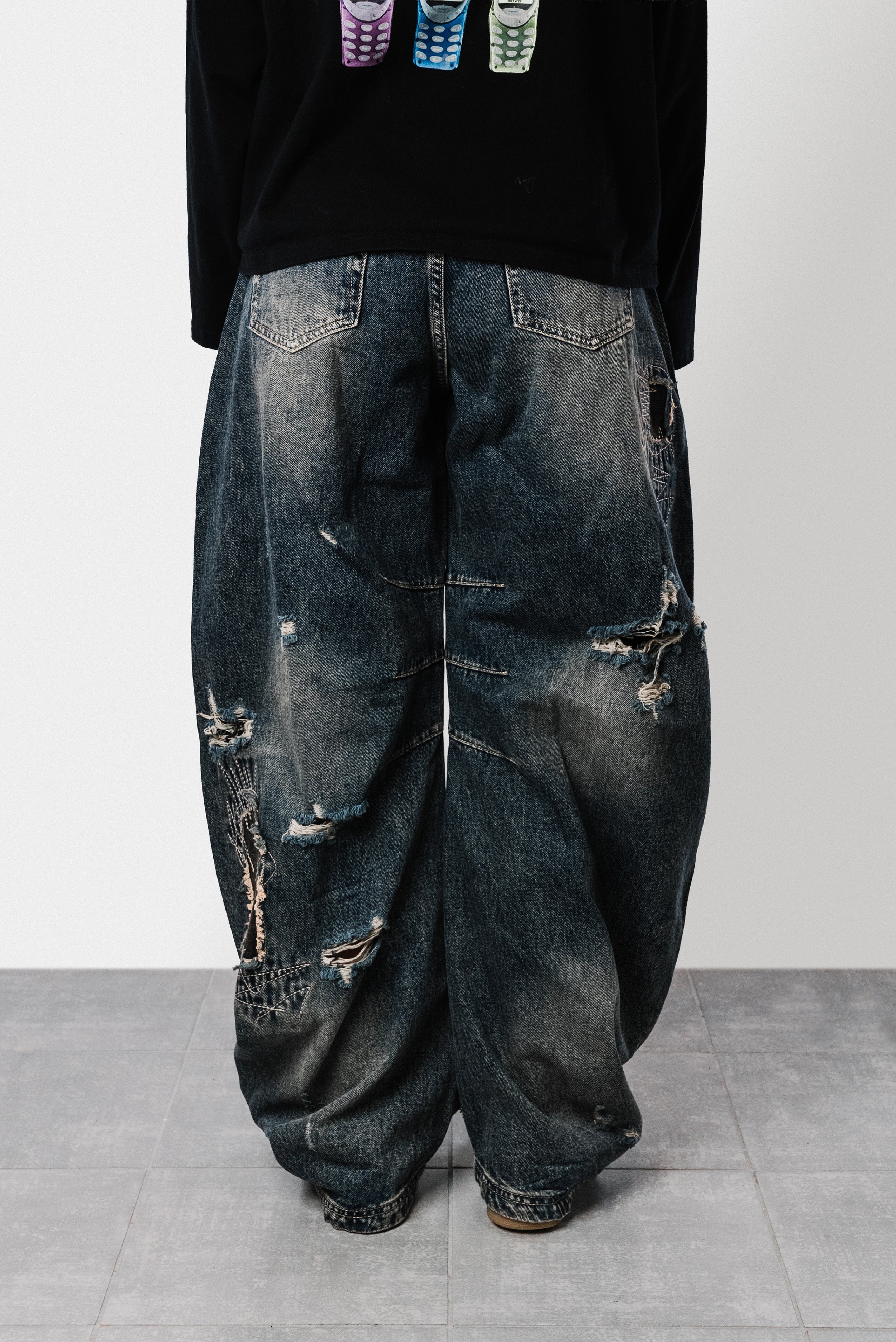 DESTROYED WOMEN BALLOON JEANS - Shoebuya Design