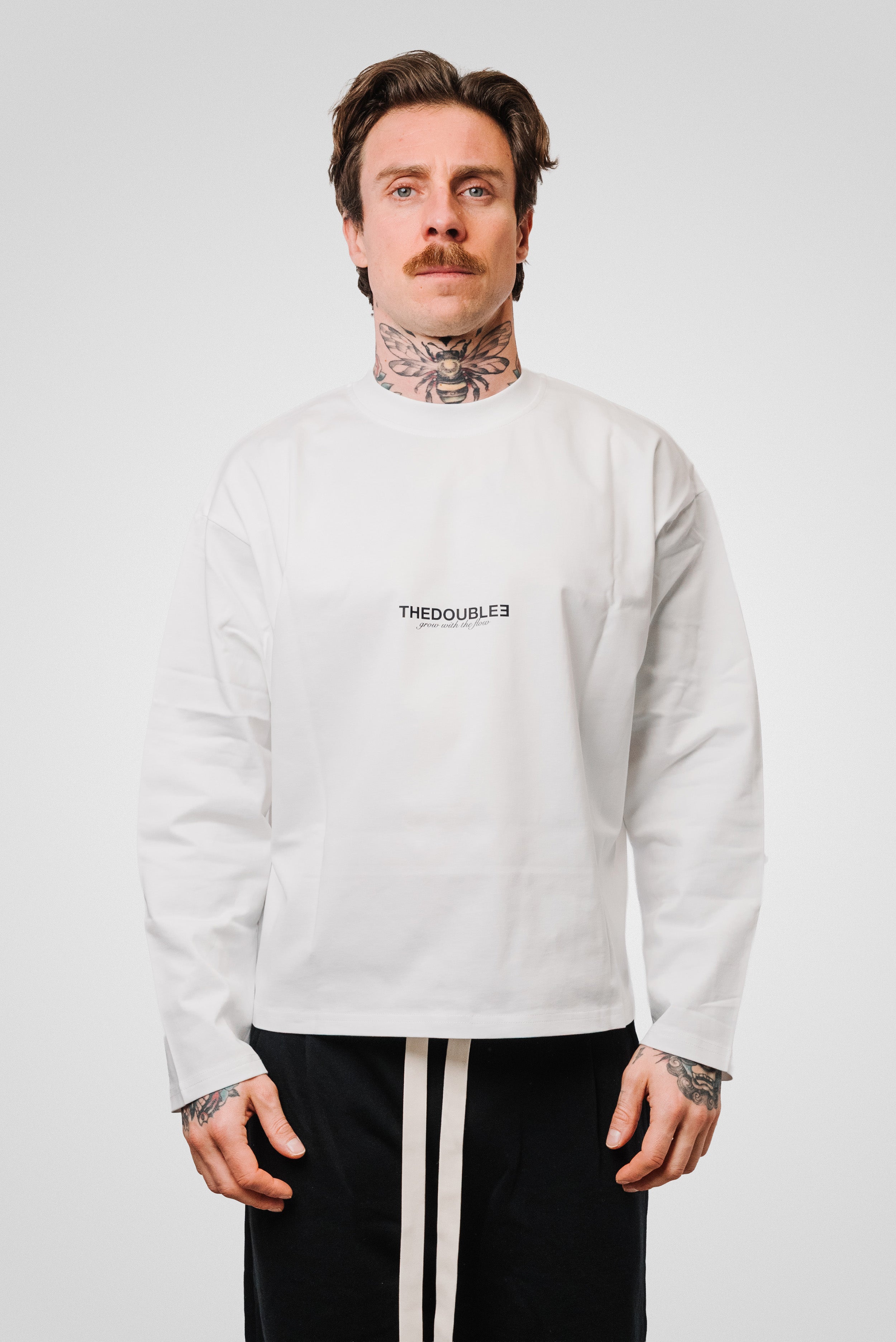 DO U LOVE BOXY LONGSLEEVE WHITE - TheDoubleE