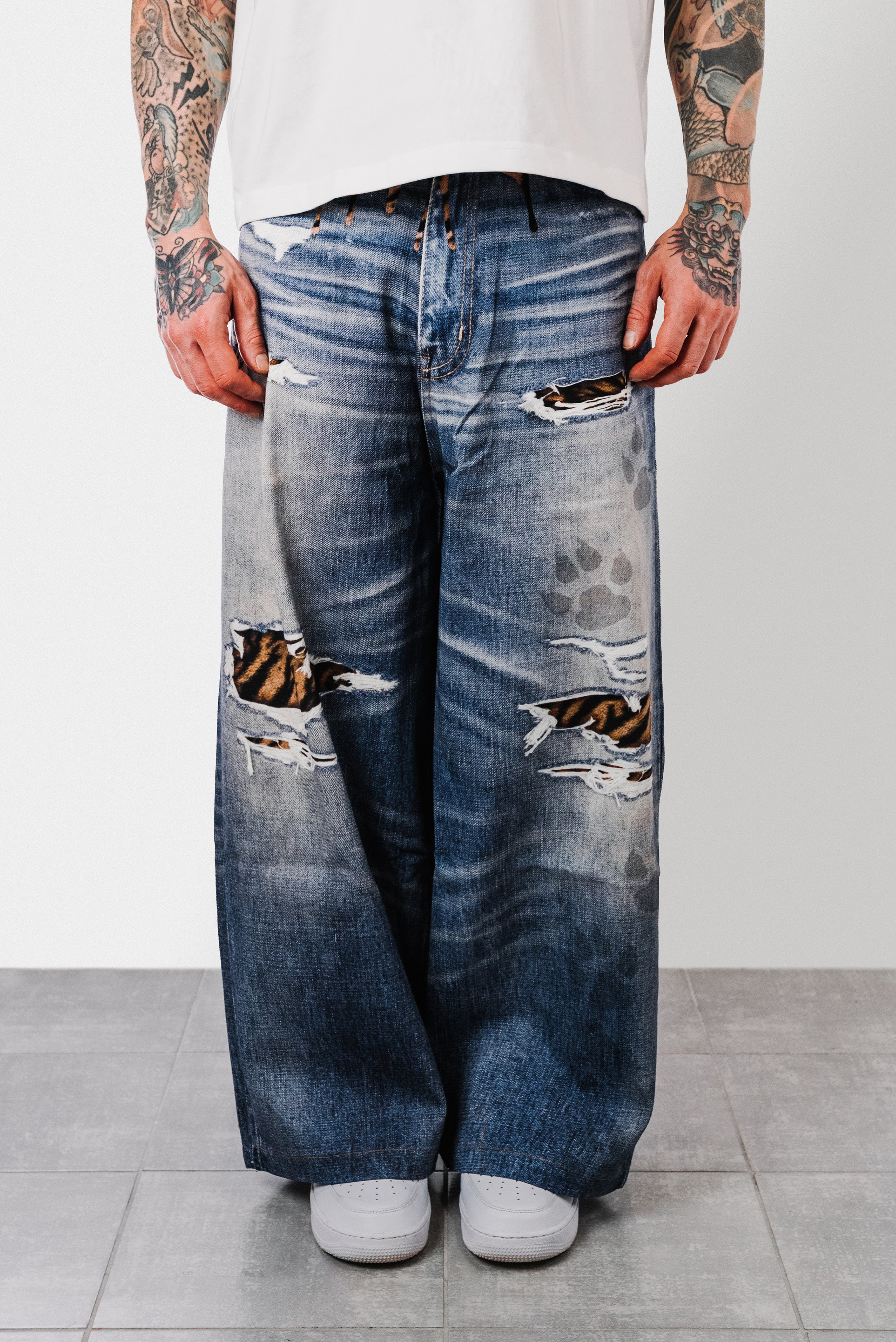 LEOPARD PRINT BAGGY DENIM JEANS - Shoebuya Design