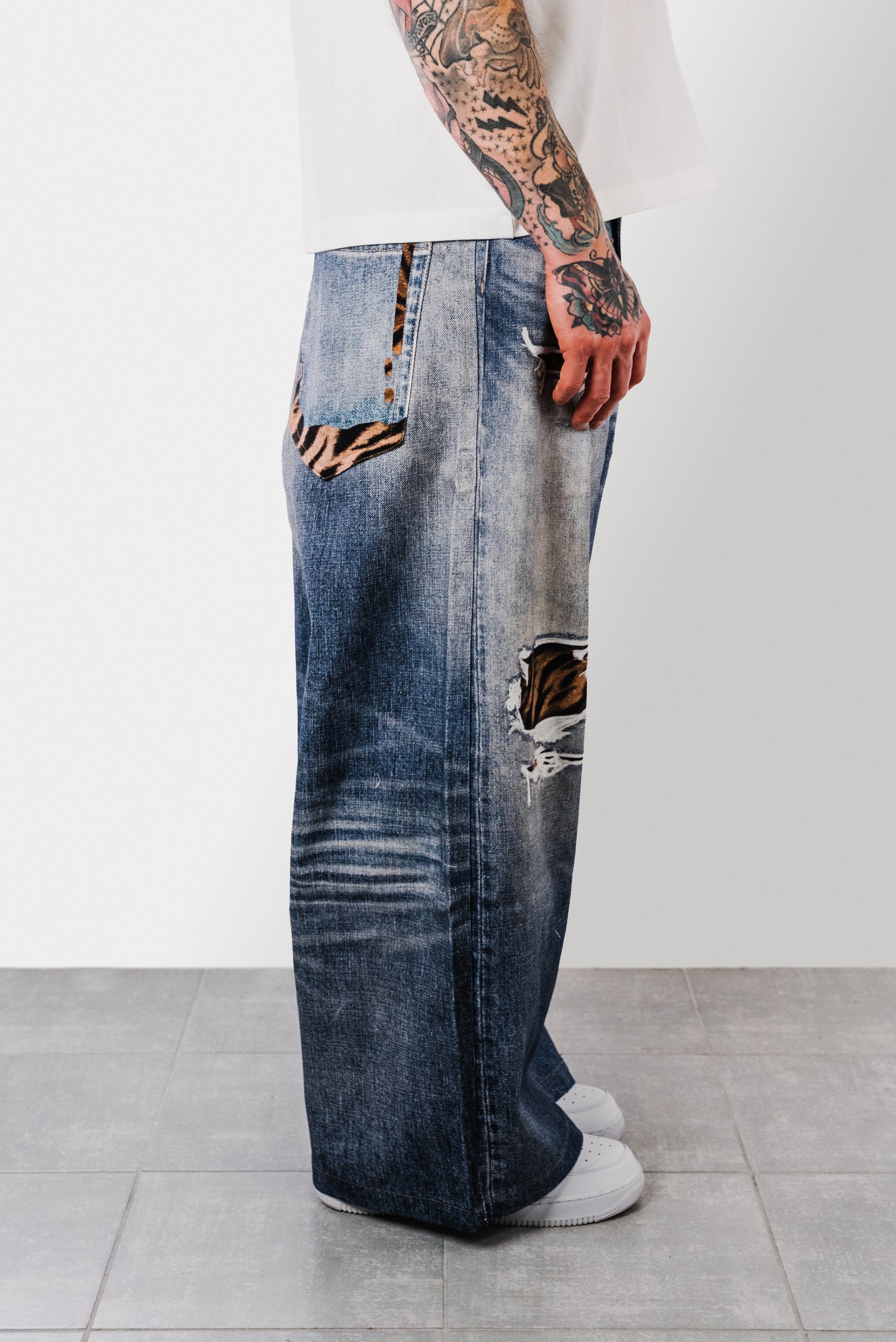 LEOPARD PRINT BAGGY DENIM JEANS - Shoebuya Design