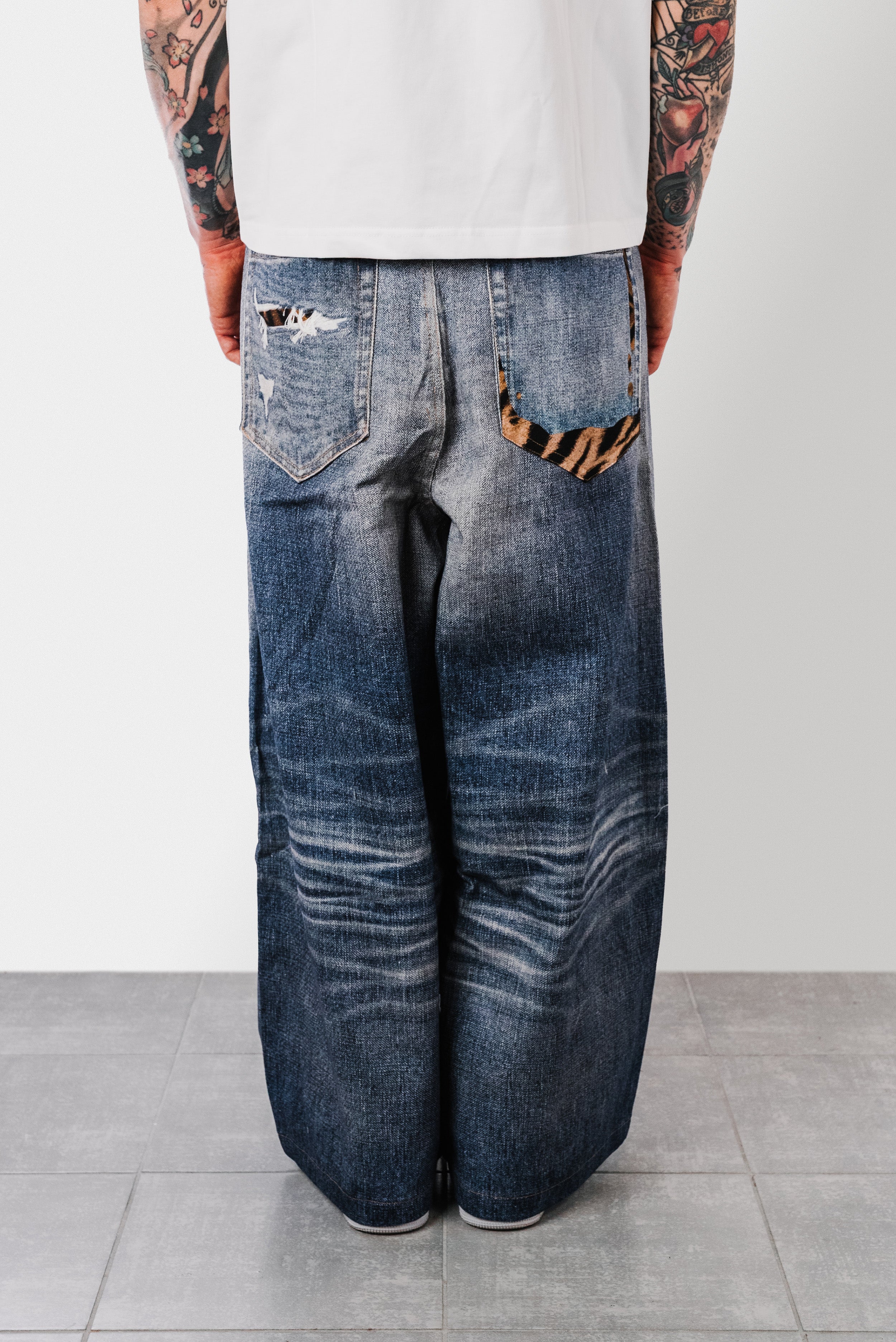 LEOPARD PRINT BAGGY DENIM JEANS - Shoebuya Design