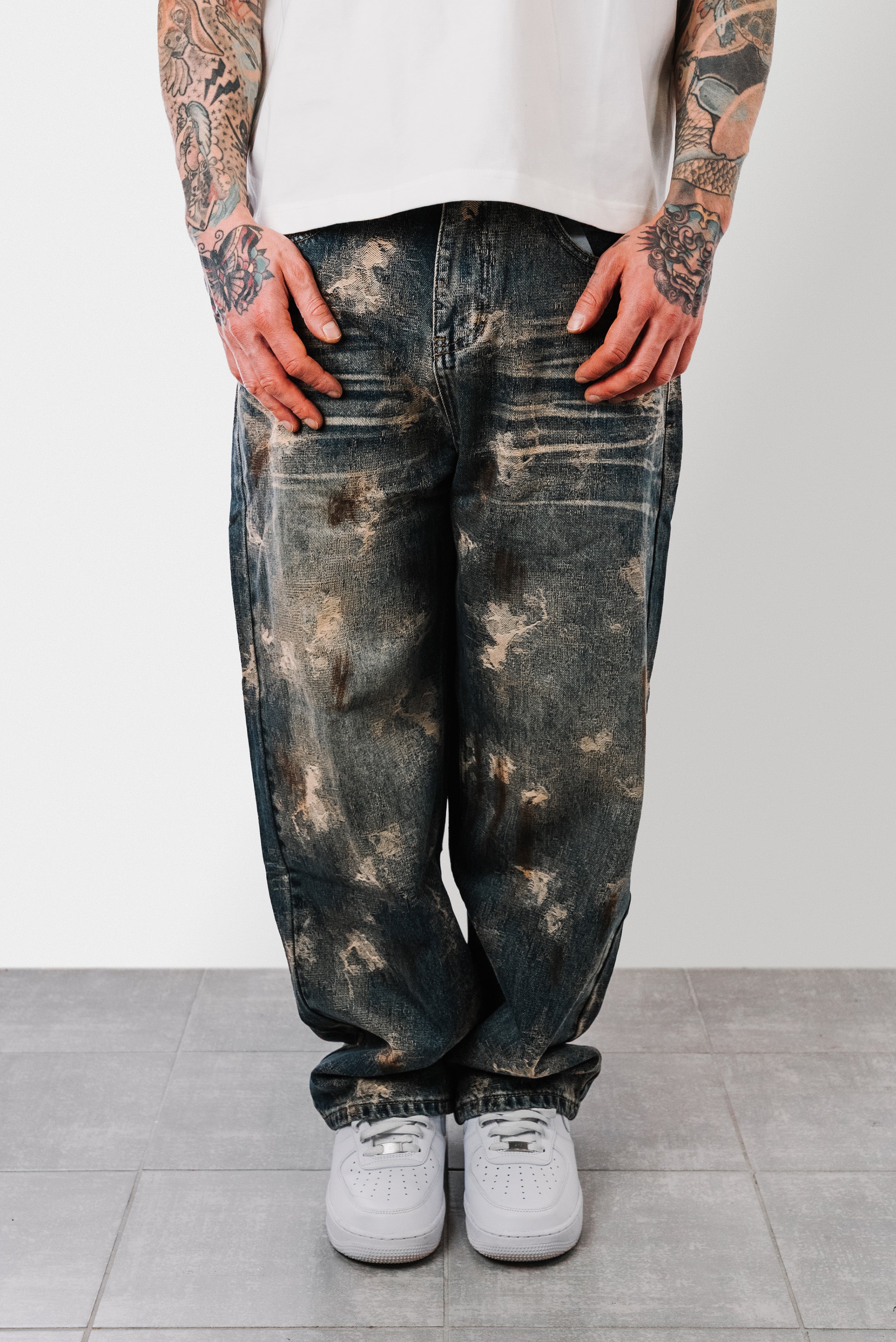 PUDDLE BAGGY DENIM JEANS - Shoebuya Design