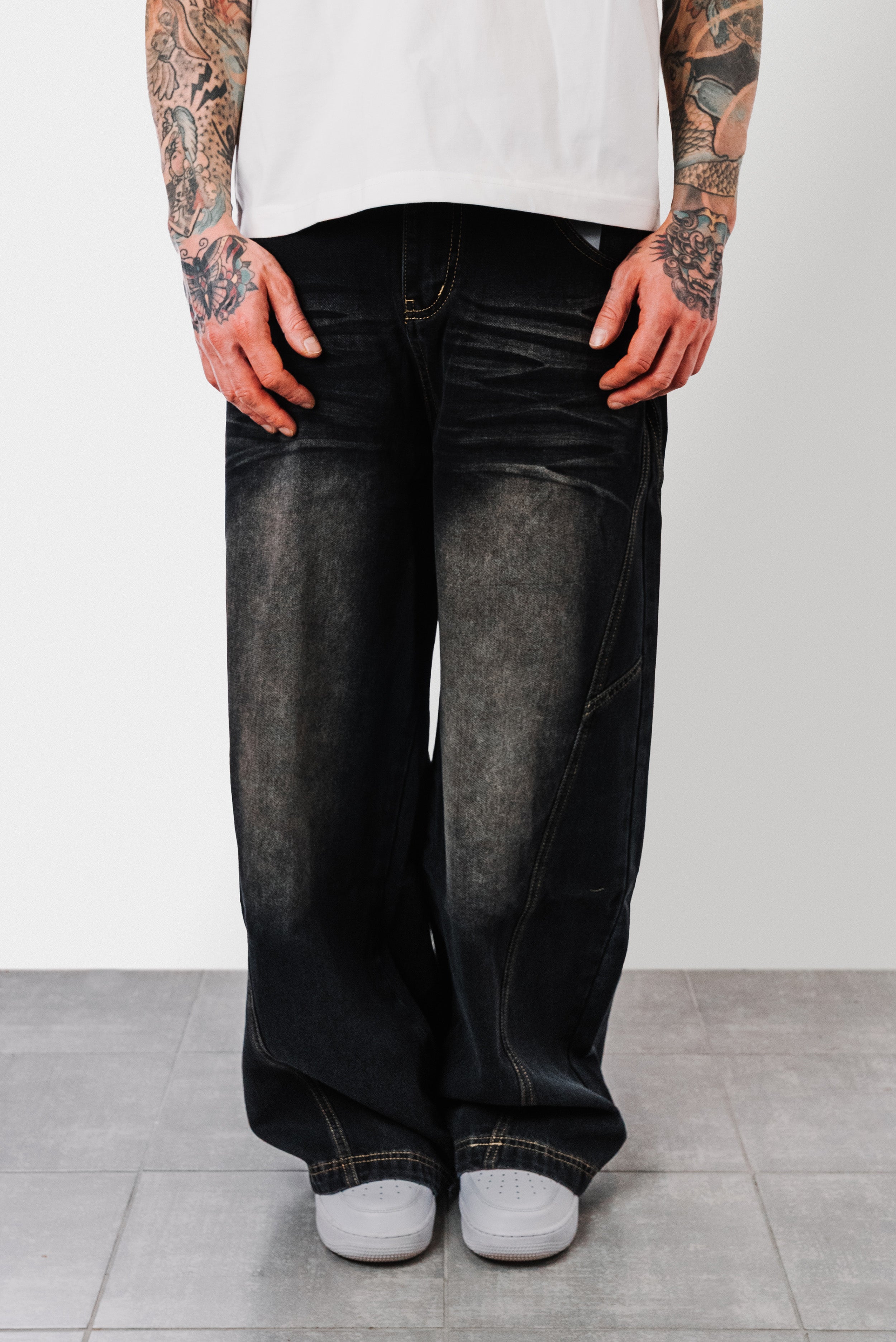 FARMER BALLOON BLACK JEANS - Shoebuya Design