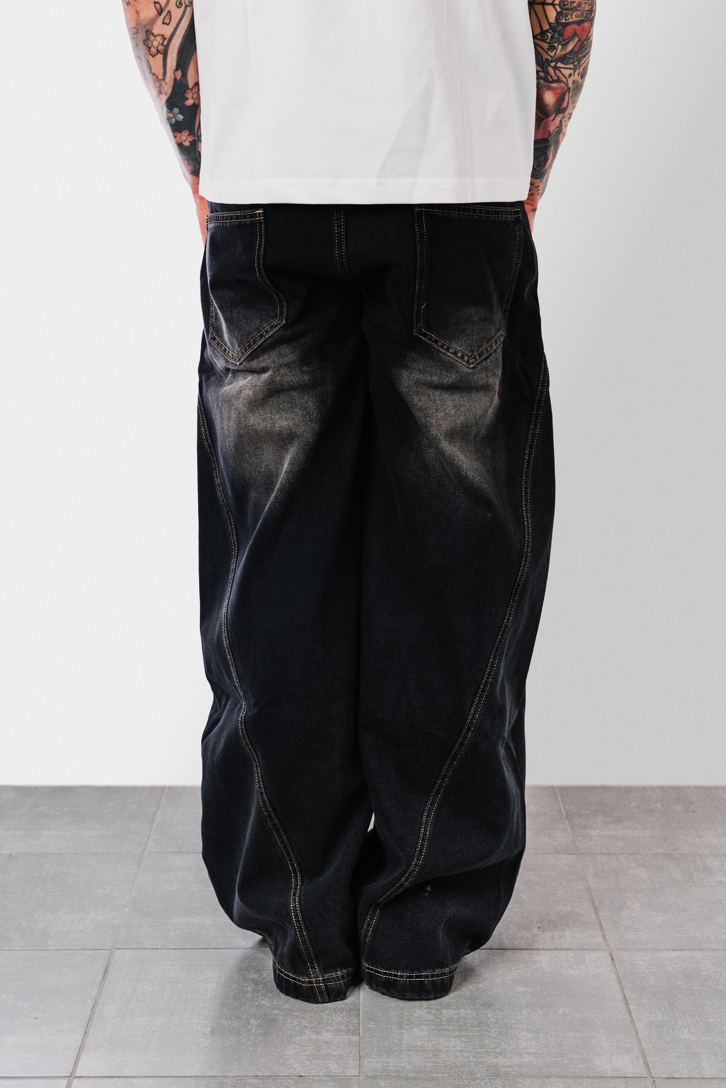 FARMER BALLOON BLACK JEANS - Shoebuya Design