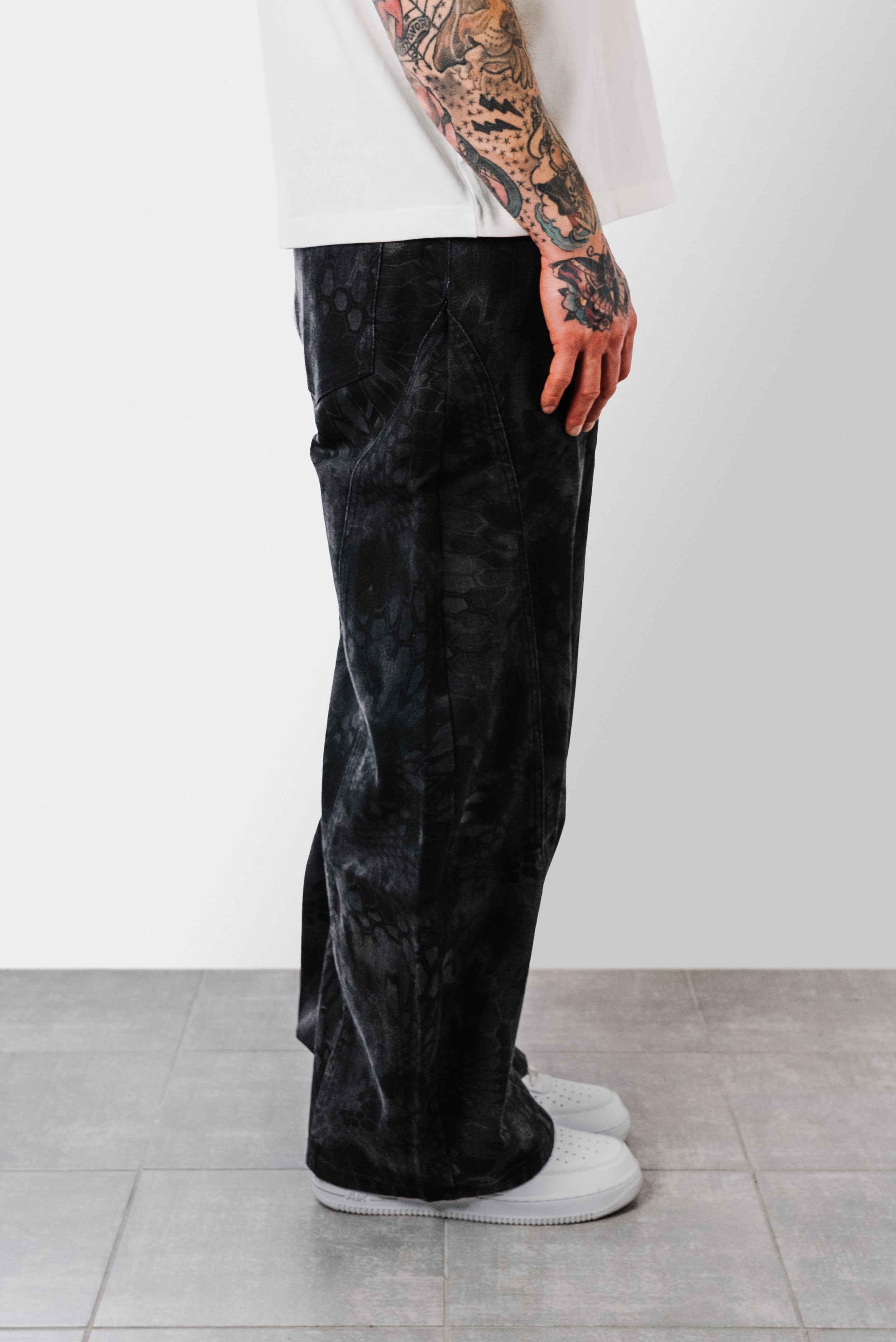 CIRCLE PRINT BALLOON BLACK JEANS - Shoebuya Design