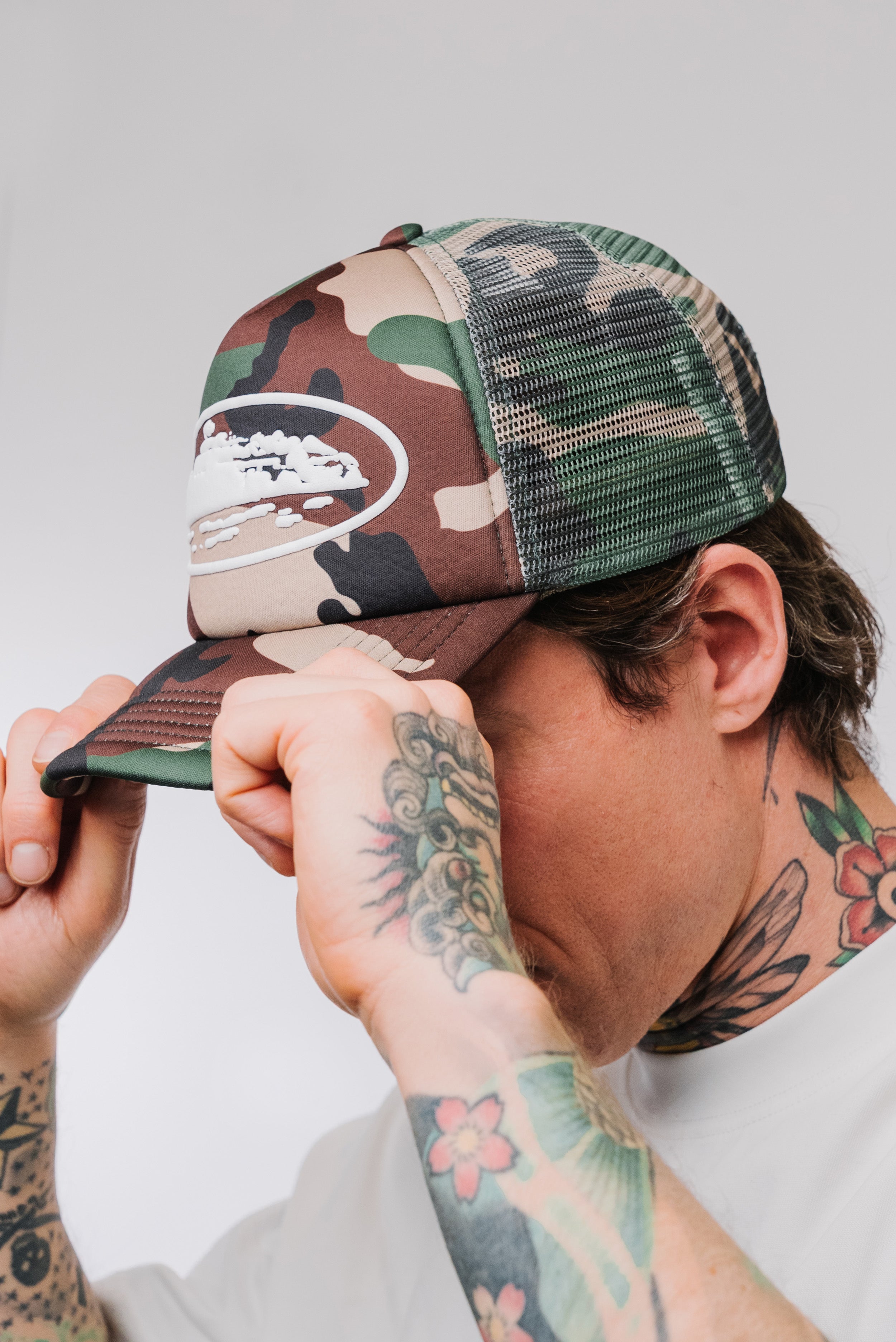 CORTEIZ ALCATRAZ PREMIUM PUFF PRINT TRUCKER HAT FOREST CAMO