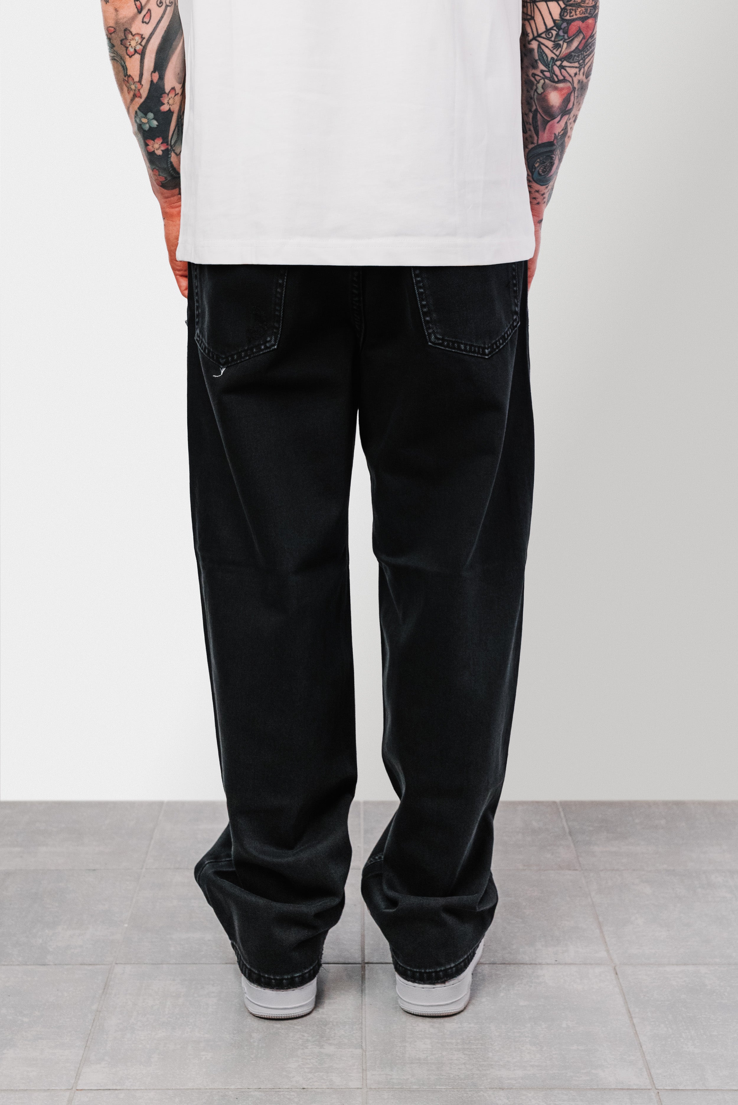 BEST CLASSIC BLACK JEANS - Shoebuya Design