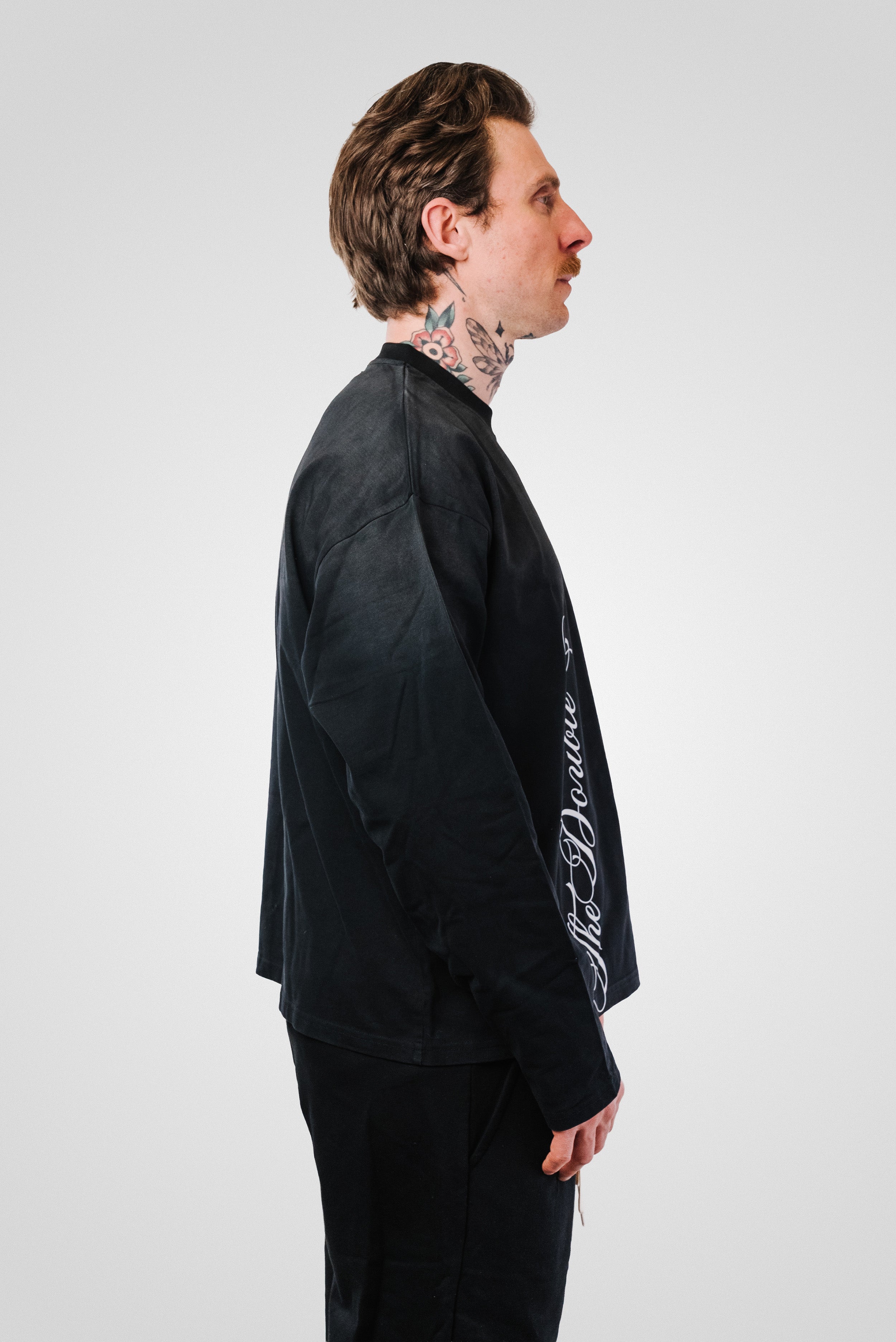 VERTICAL LOGO WASHED BLACK BOXY LONGSLEEVE - TheDoubleE
