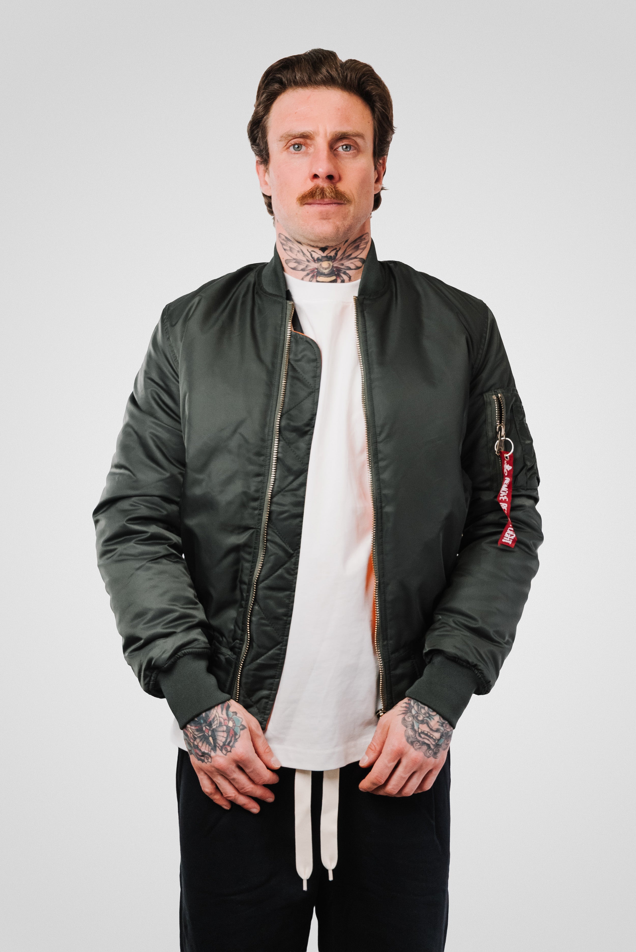 BOMBER JACKET MILITARY GREEN - Signs Brand