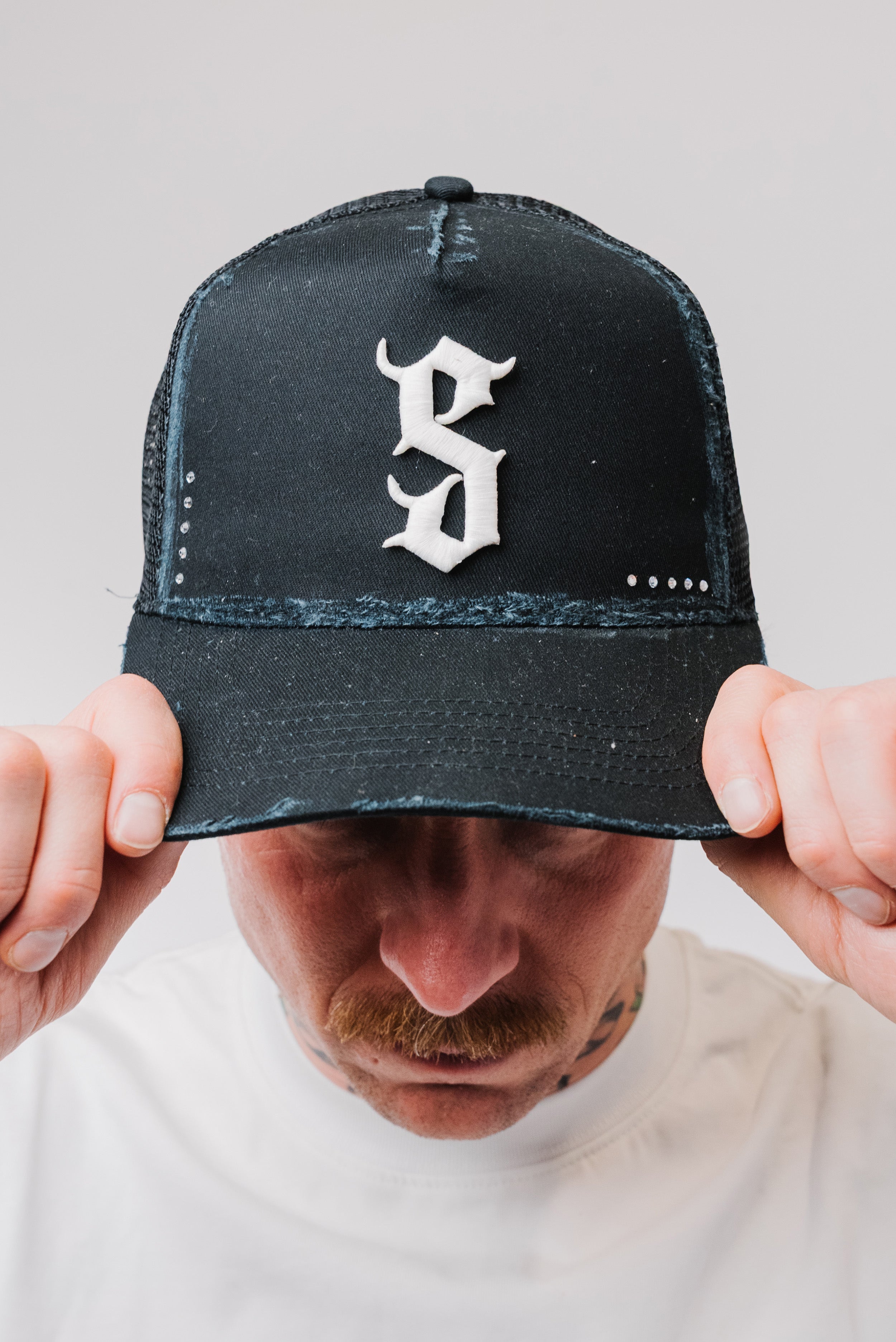 S GLITTER SUMMER CAP - Signs Brand