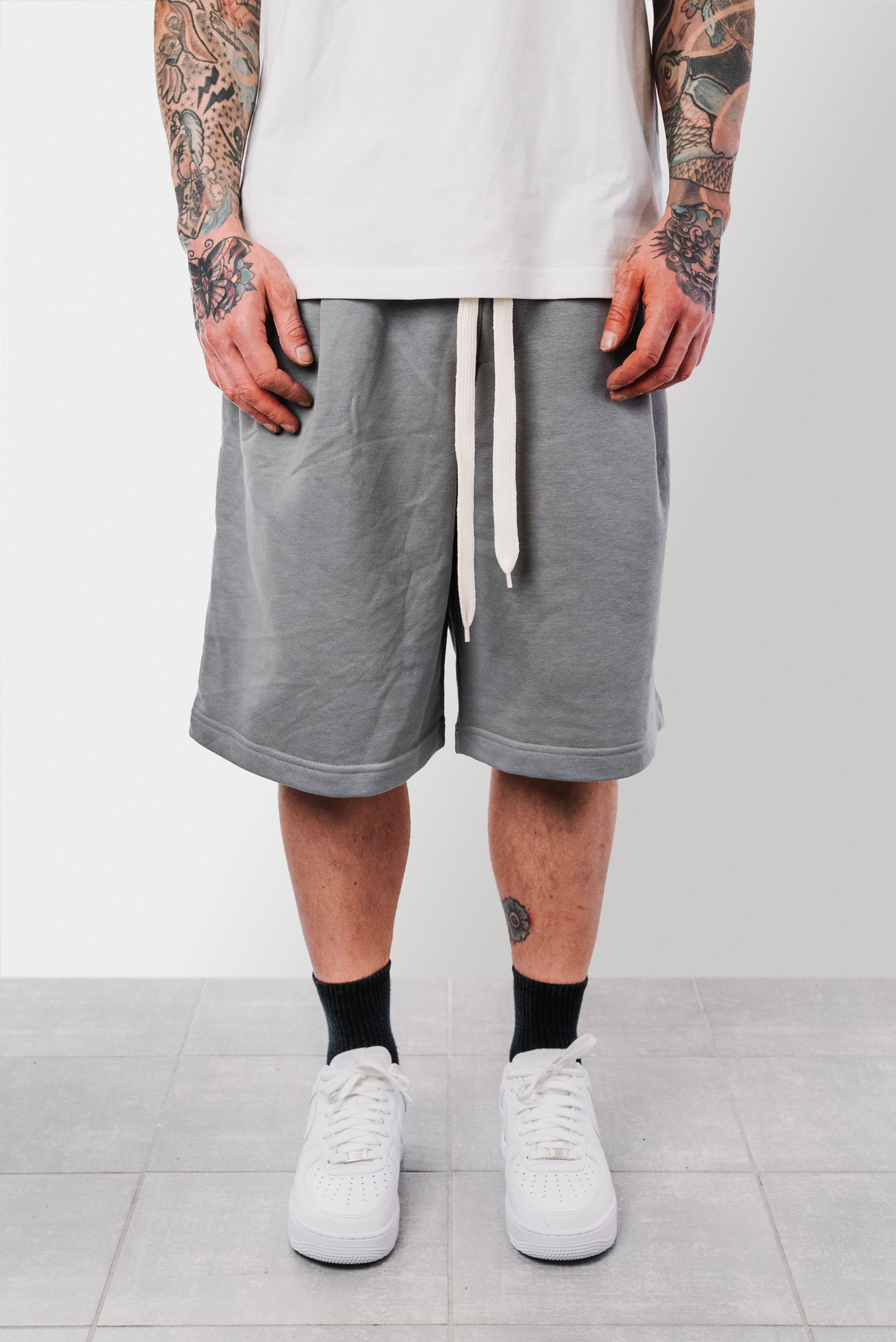 OVERSIZED SHORTS GREY  - Replacement Brand