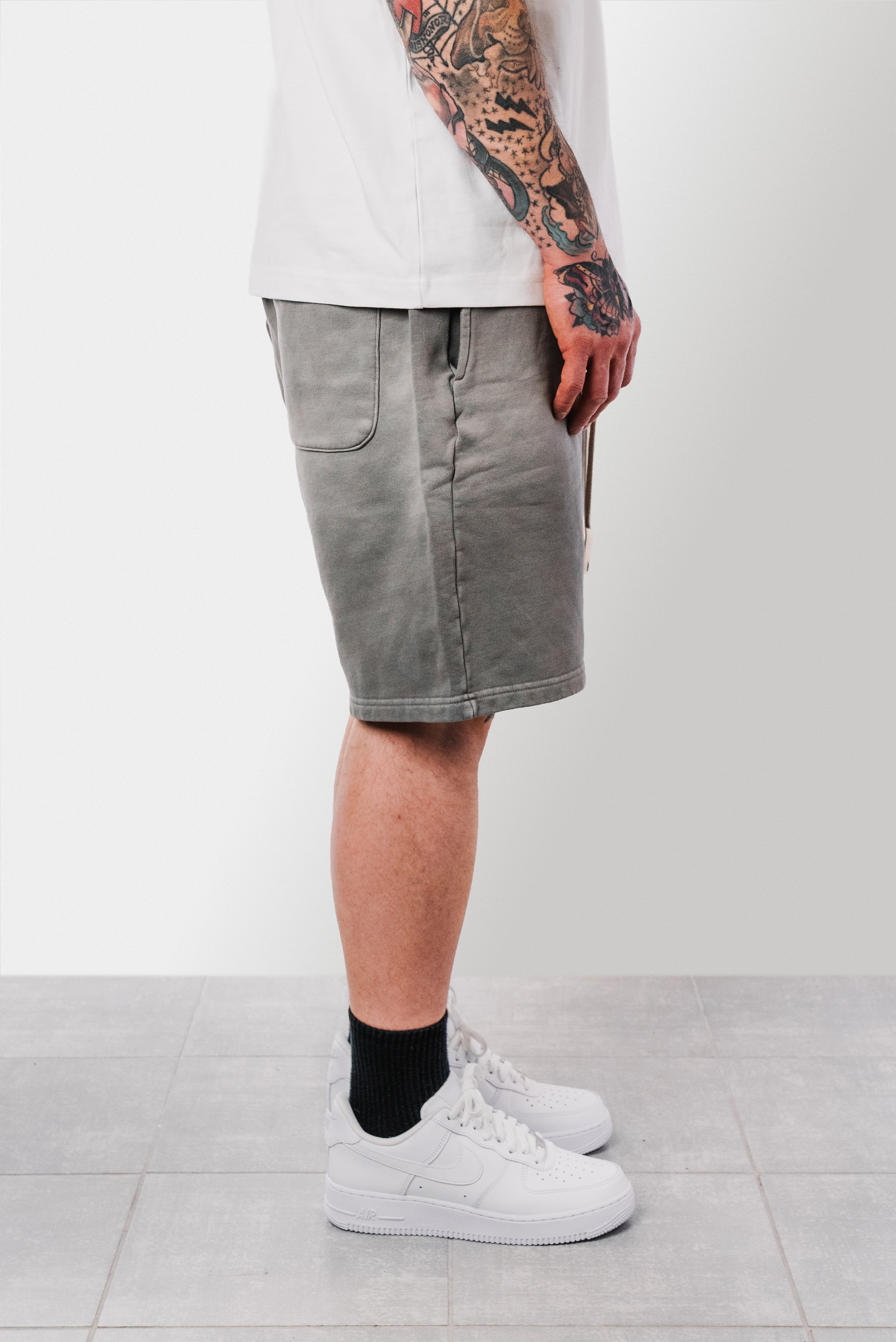 THE ACID WASH SPRAY SHORTS GREY - Shoebuya Design