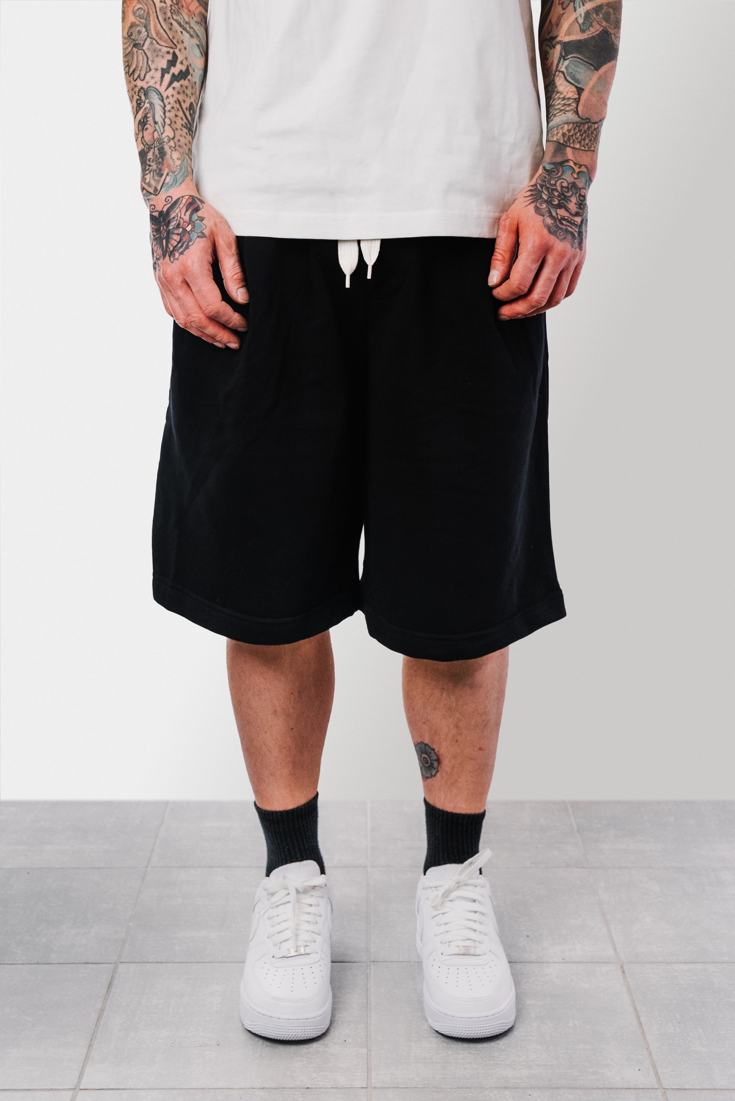 OVERSIZED SHORTS BLACK  - Replacement Brand