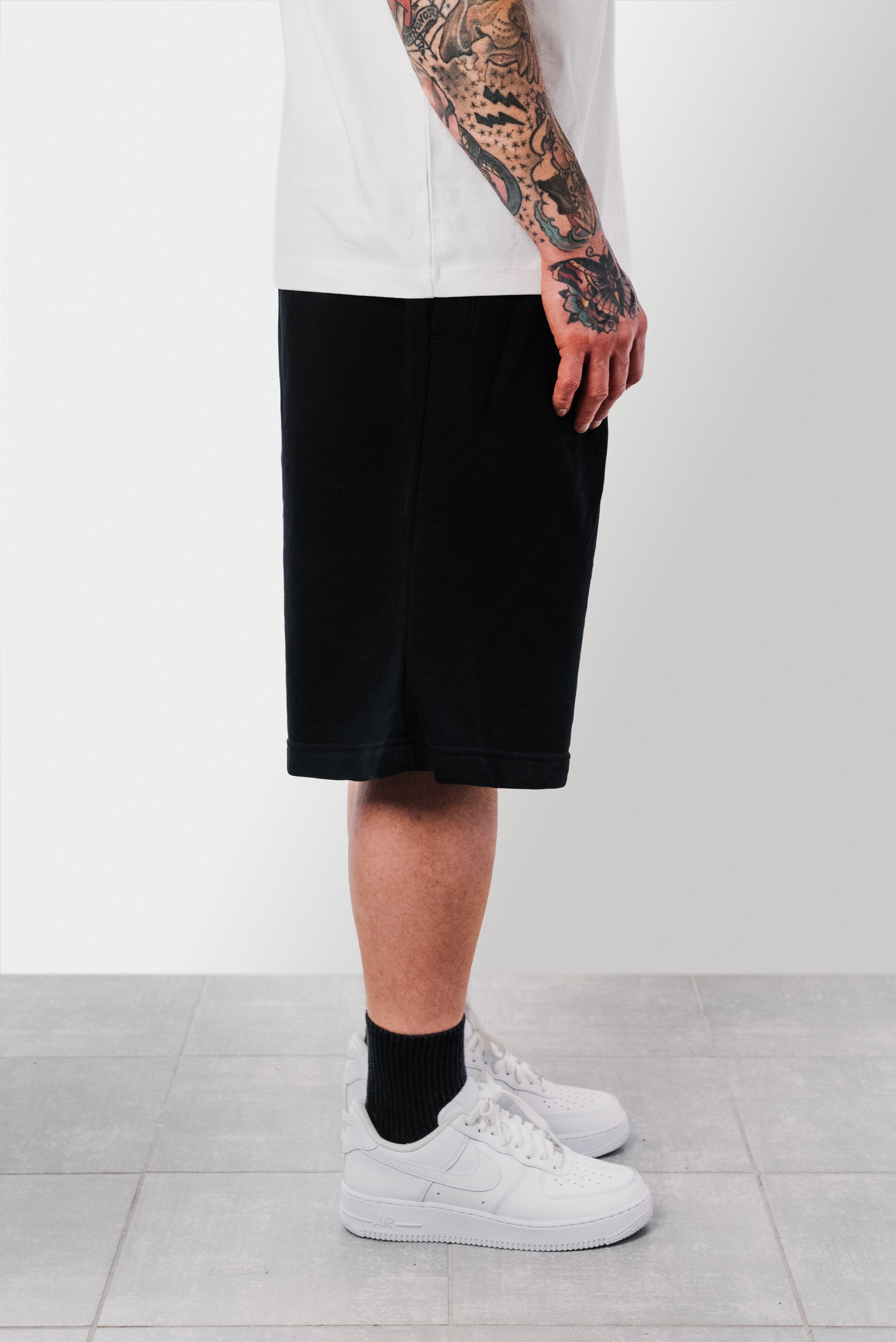 OVERSIZED SHORTS BLACK  - Replacement Brand