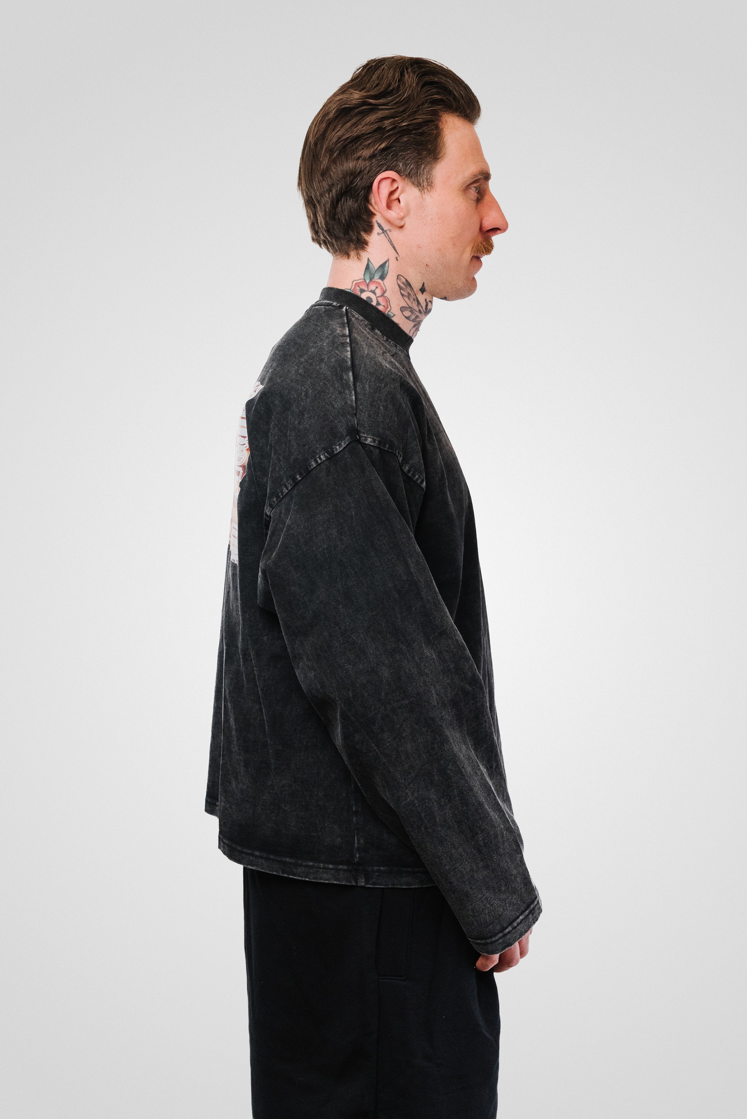 FLAG LONGSLEEVE WASHED BLACK - Replacement Brand