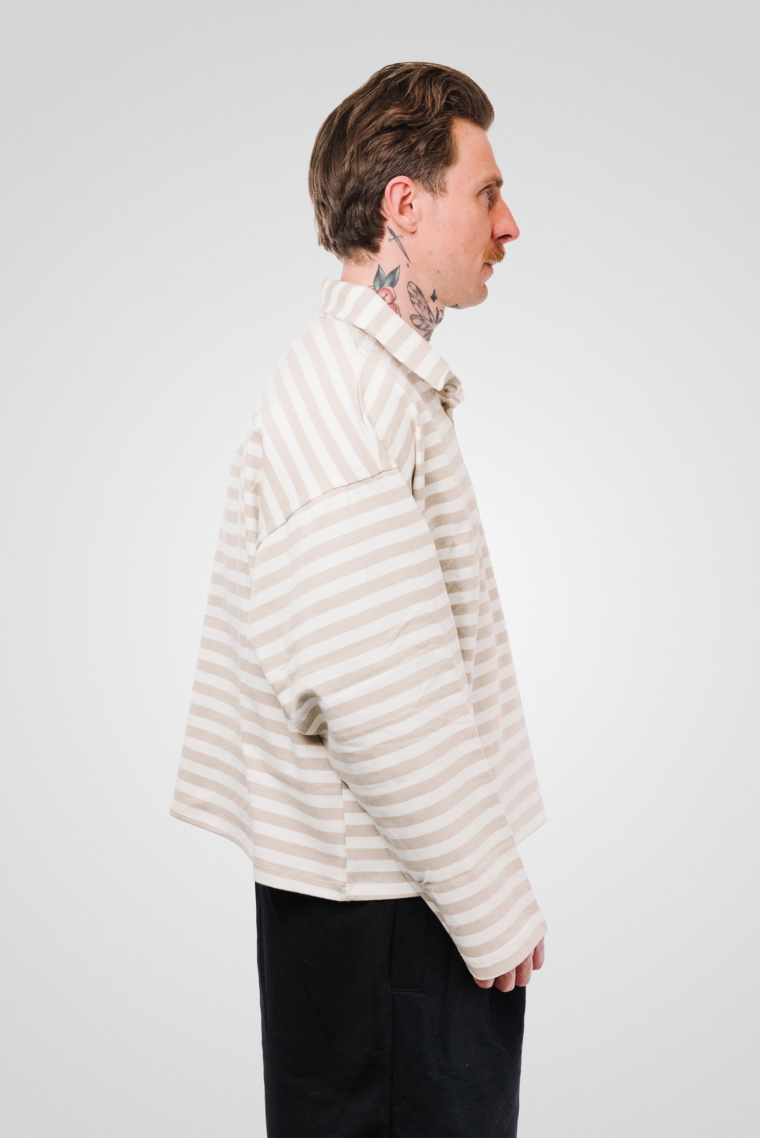 LINE BOXY BEIGE CLASSIC LONGSLEEVE - Replacement Brand