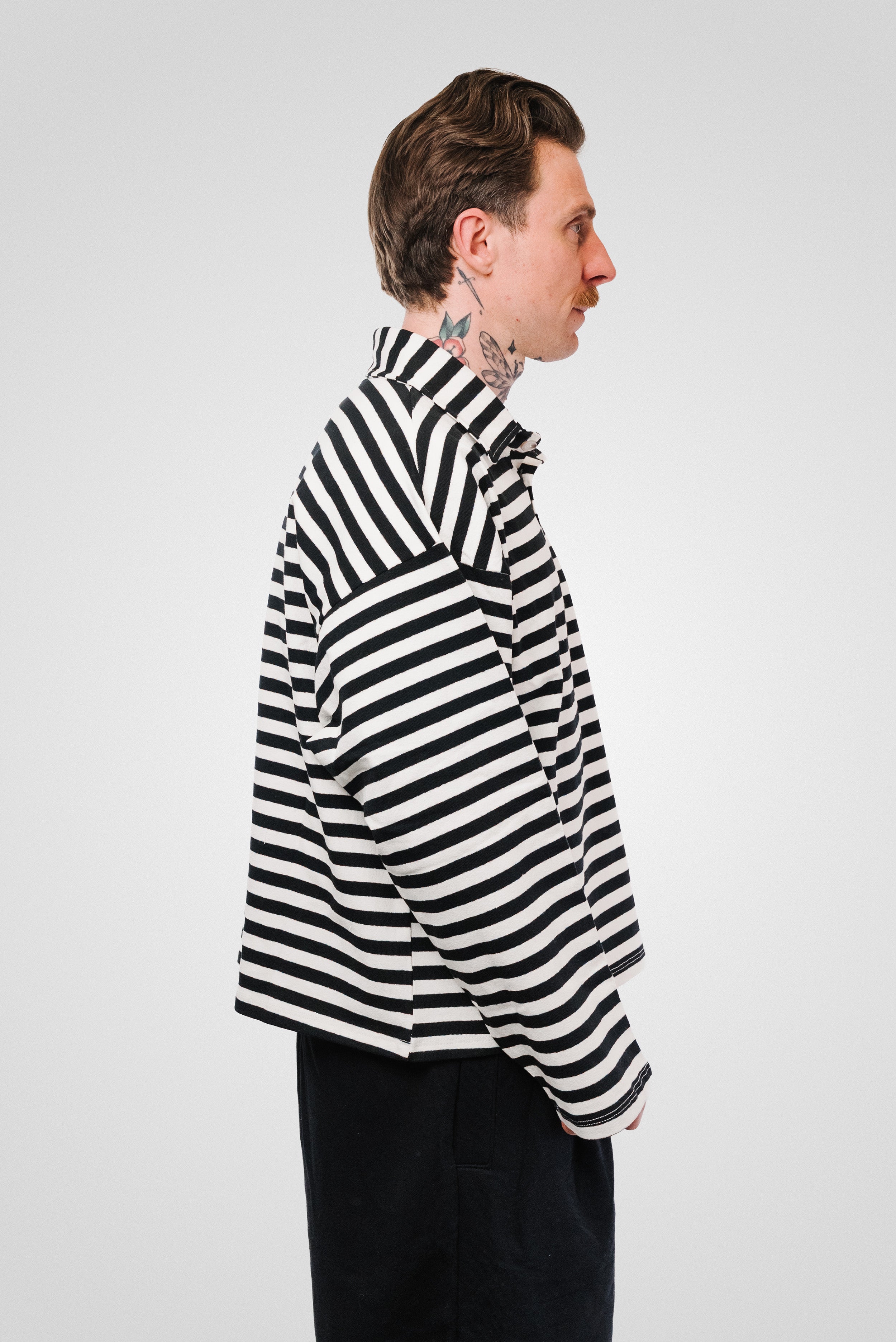 LINE BOXY BLACK CLASSIC LONGSLEEVE - Replacement Brand