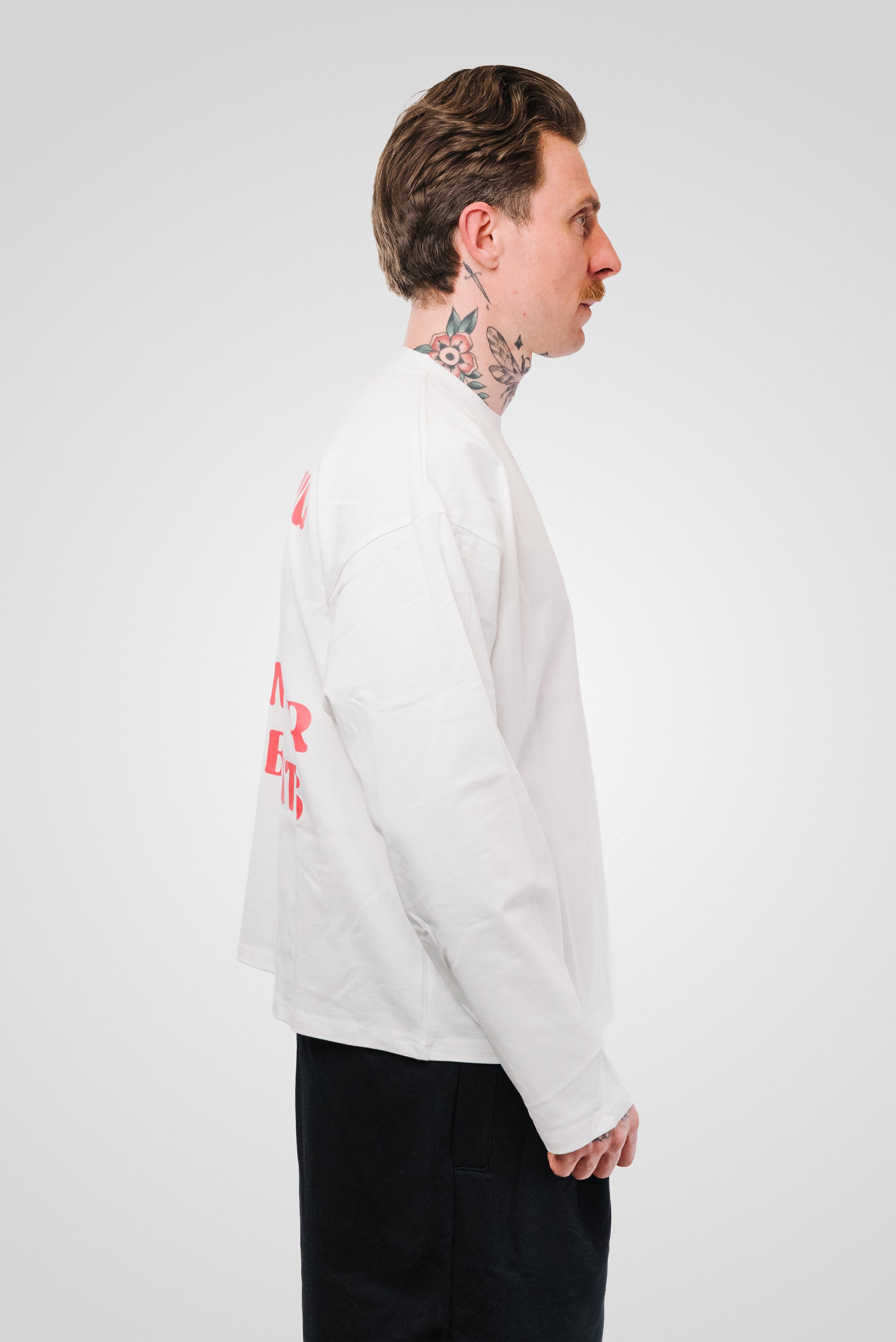 BIG TITS WHITE BOXY LONGSLEEVE - TheDoubleE