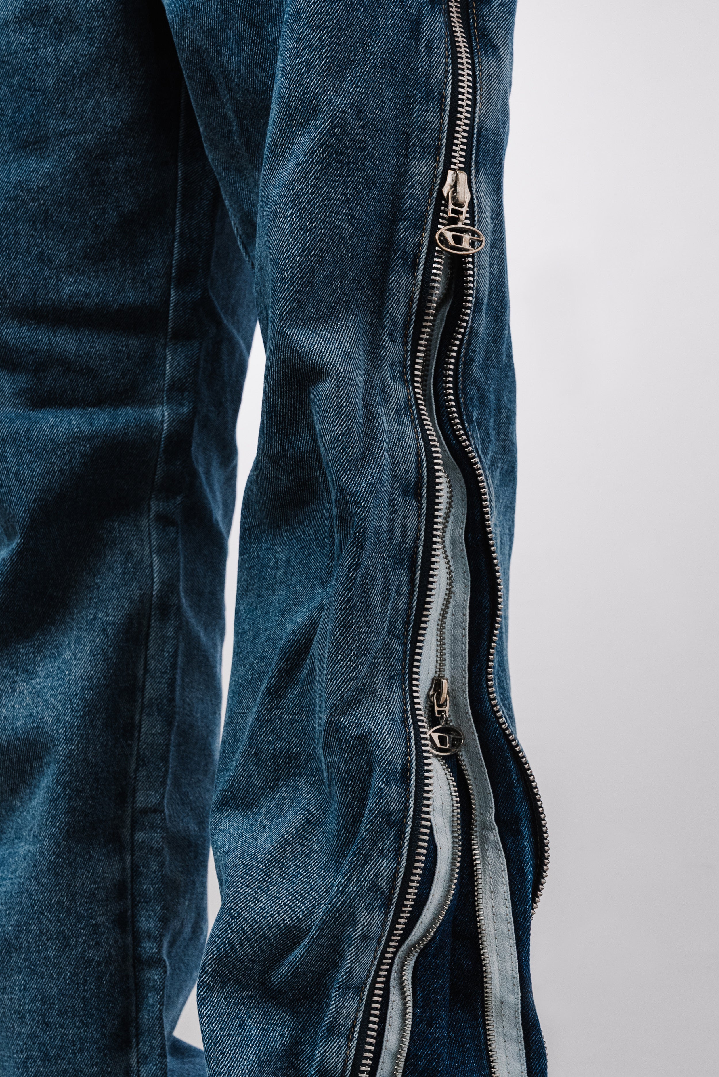 DOUBLE ZIP DENIM JEANS