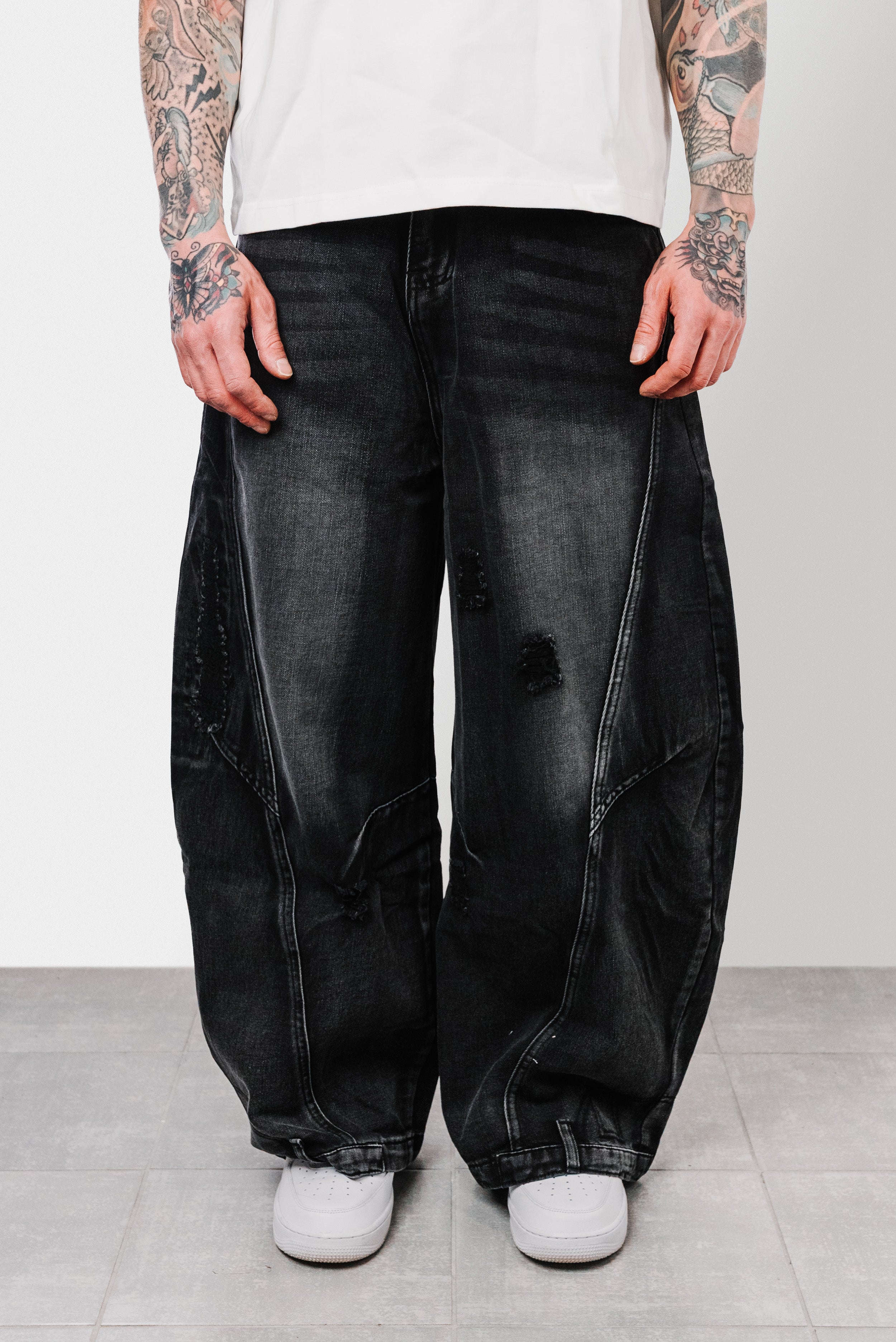 DOUBLE BLACK STRIADE BALLOON JEANS- Shoebuya Design