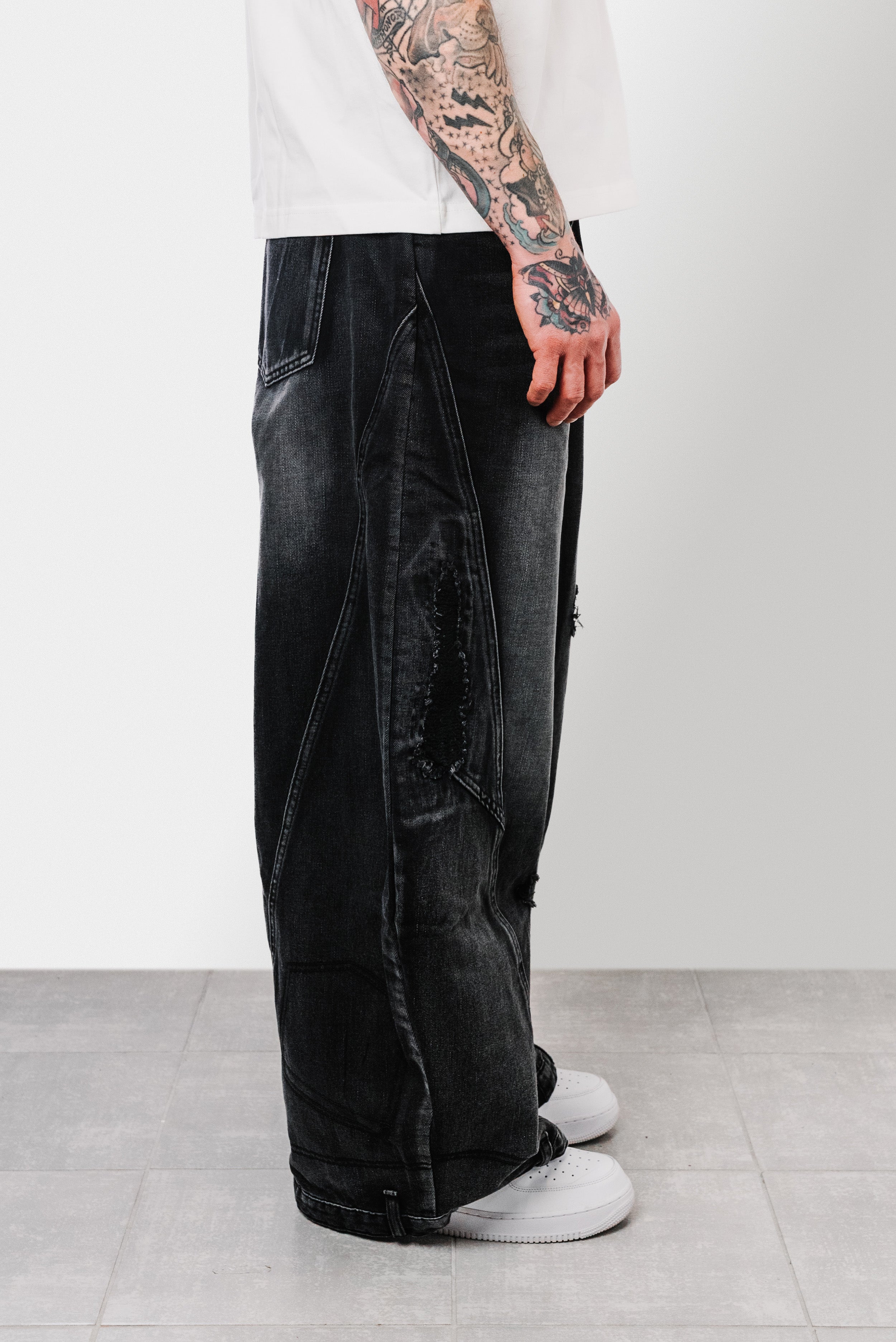DOUBLE BLACK STRIADE BALLOON JEANS- Shoebuya Design