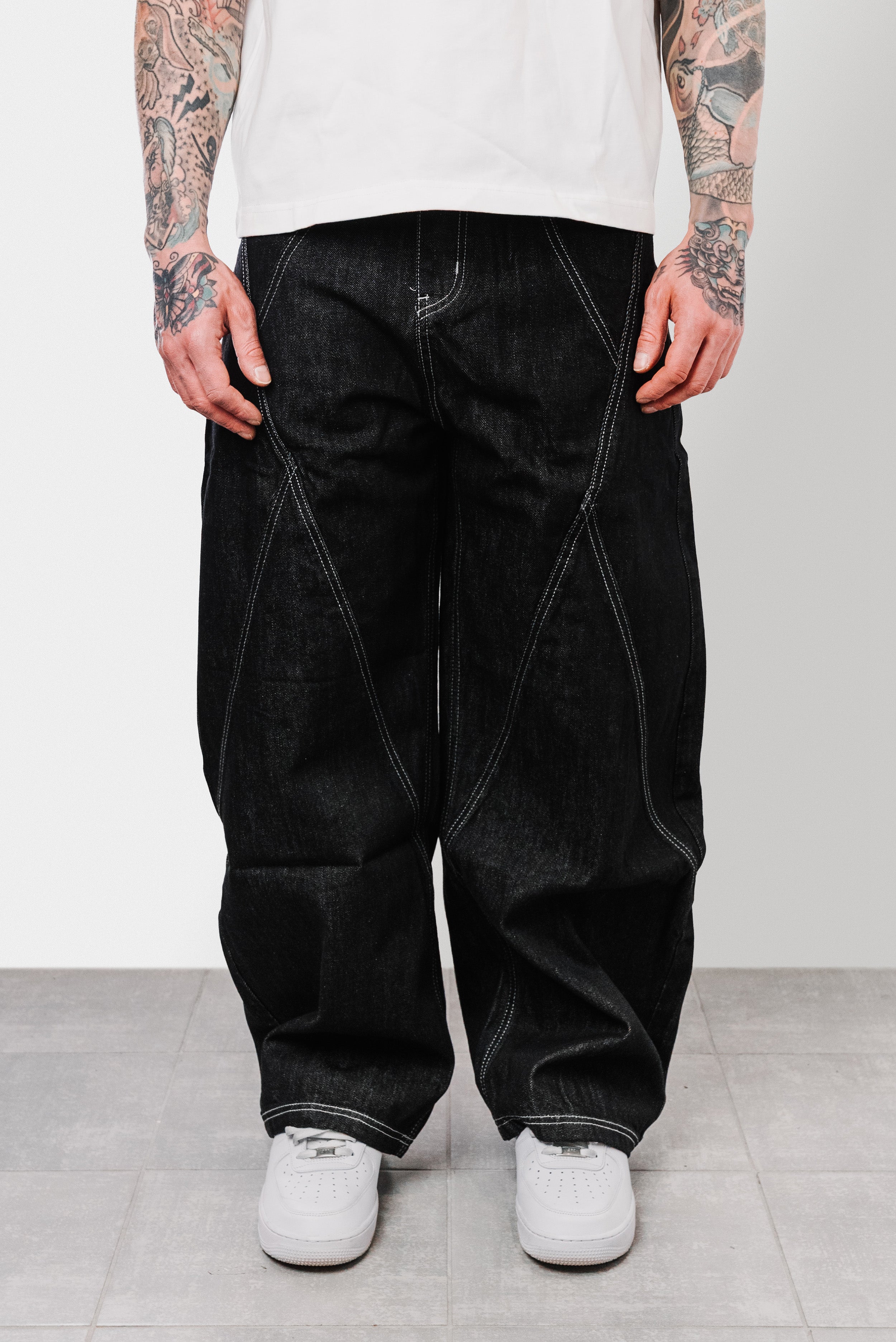 WORK BLACK BALLOON JEANS- Shoebuya Design