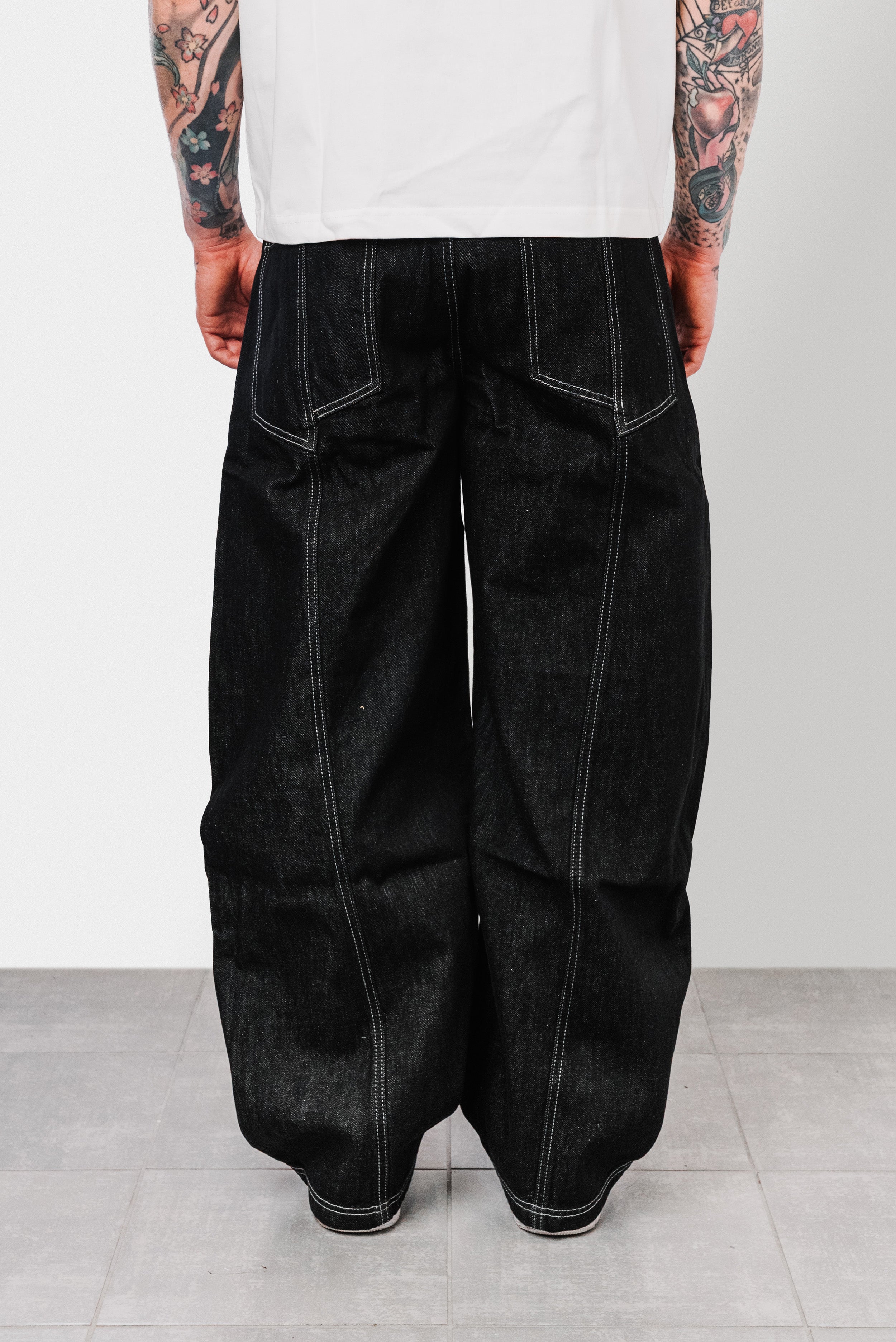 WORK BLACK BALLOON JEANS- Shoebuya Design
