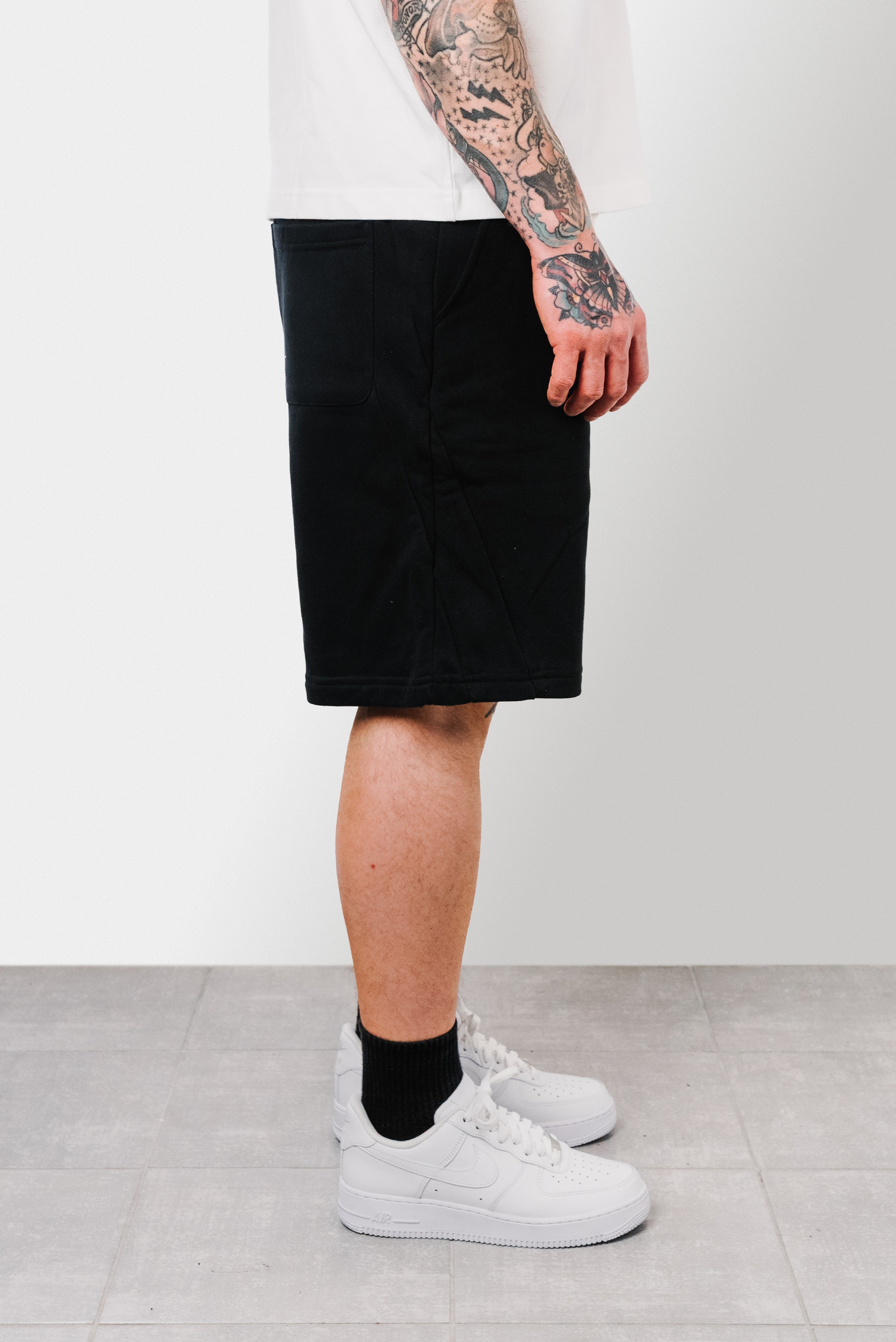 LOGO BLACK SHORTS - TheDoubleE